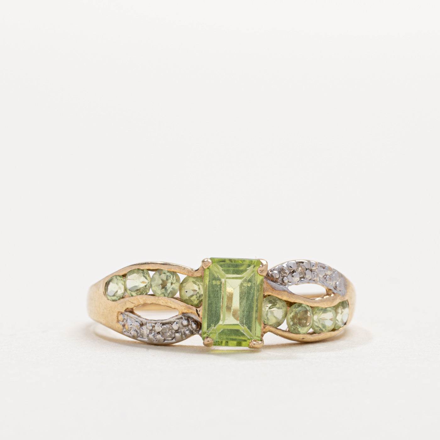 10K Emerald Cut Peridot & Diamond Crossover Ring | SZ 7.5