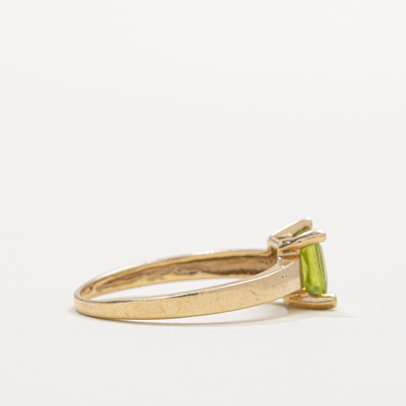 10K Solitaire Princess Cut Peridot Ring | SZ 8.0