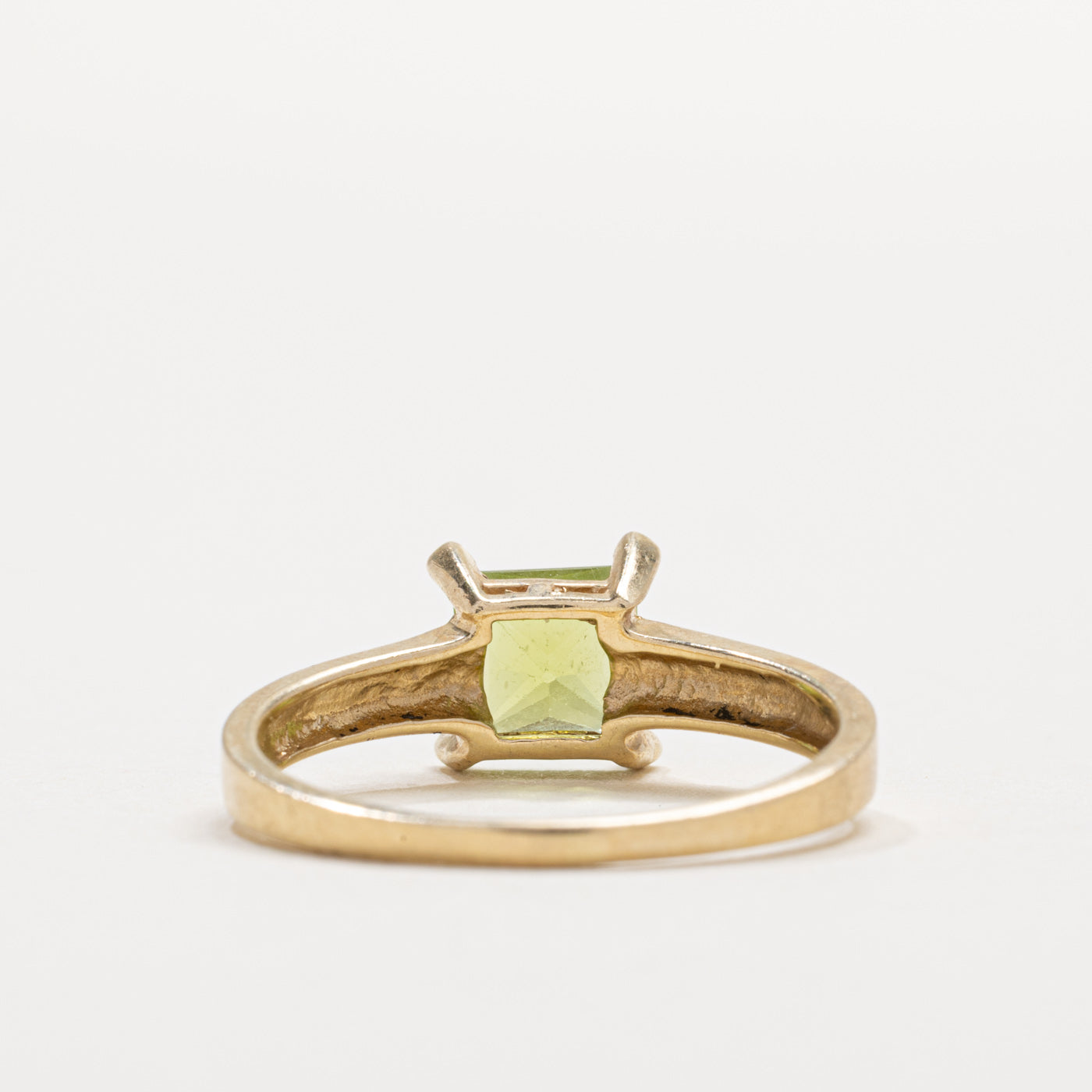 10K Solitaire Princess Cut Peridot Ring | SZ 8.0