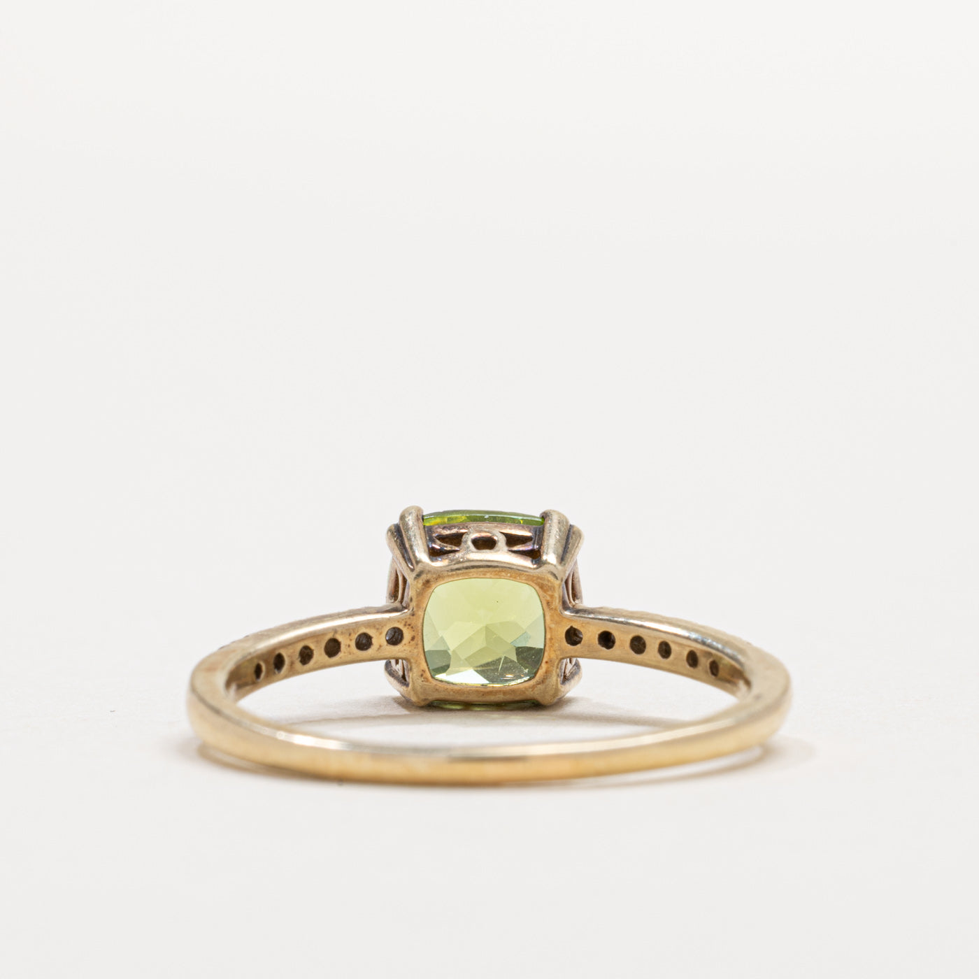 Bague rectangulaire à damier en or 10 carats ornée de péridots et de diamants | Taille 7,75