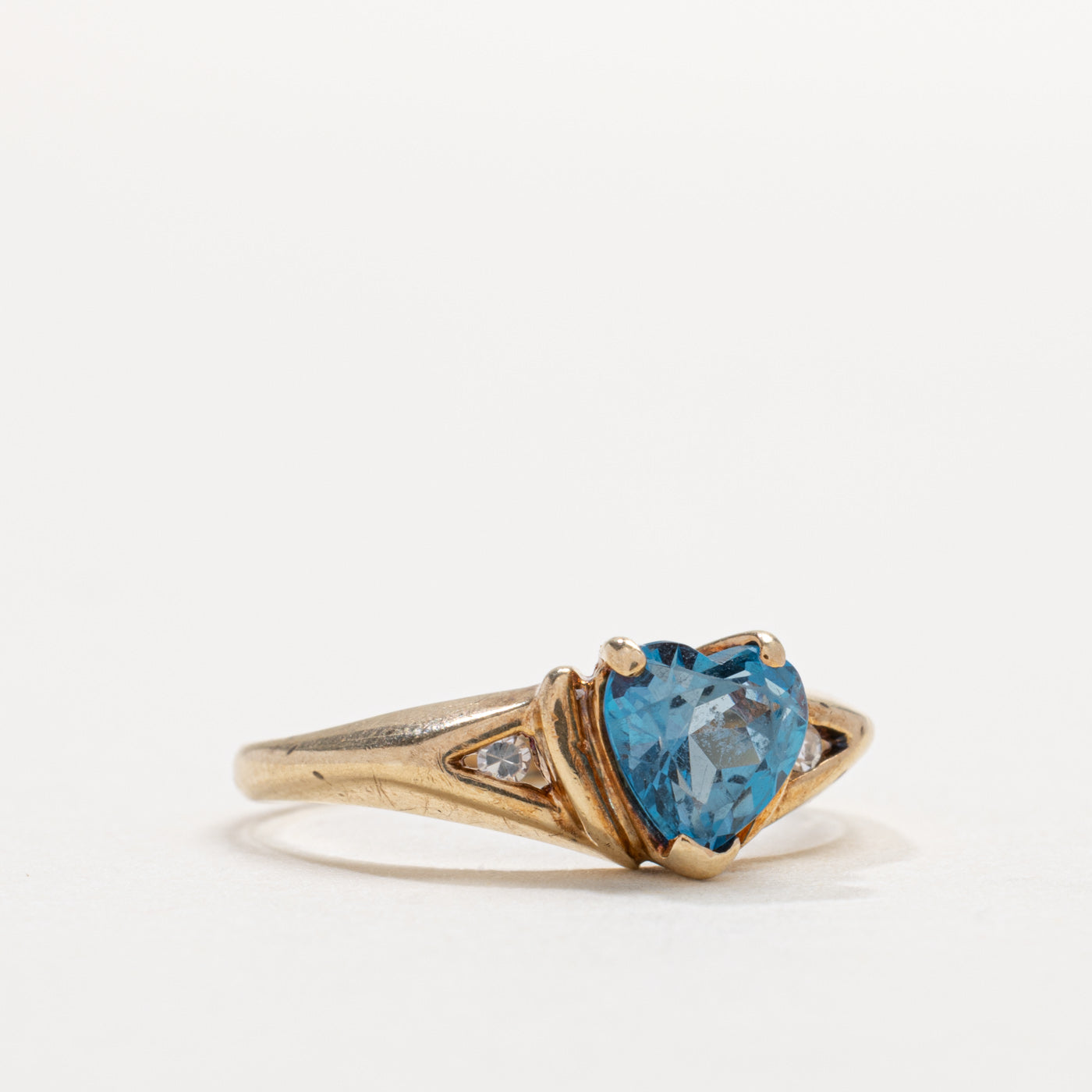 10K Heart Cut Blue Topaz & Diamond Ring | SZ 6.0