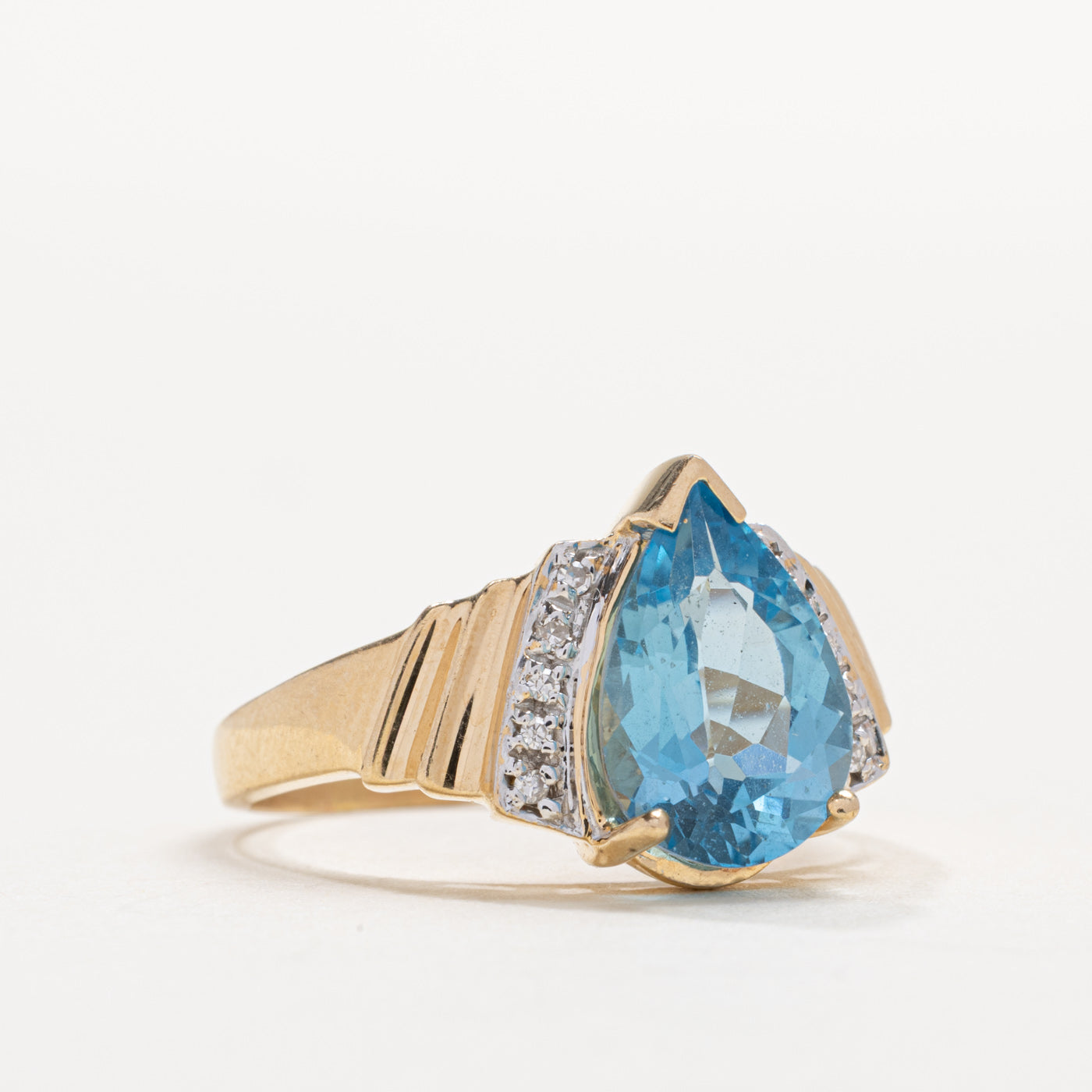 14K Pear Cut Blue Topaz & Diamond Grooved Ring | SZ 7.75