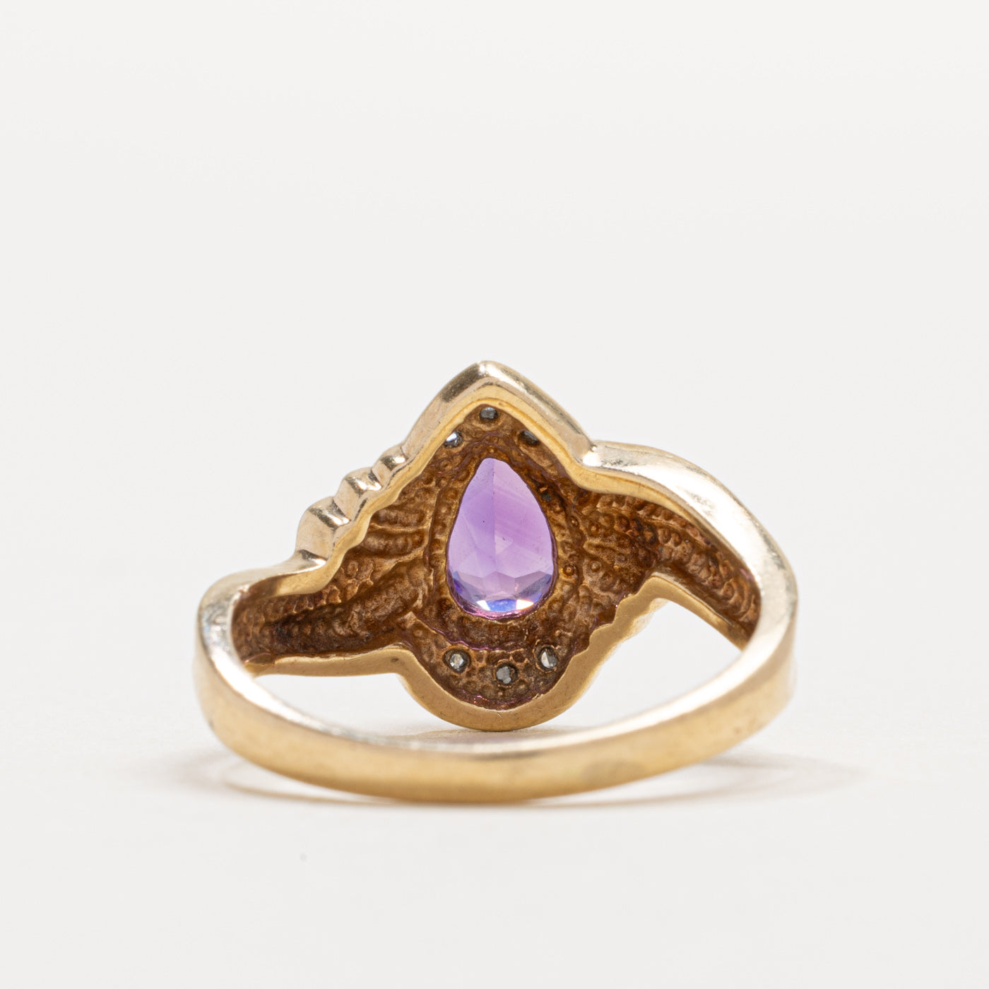 Bague rainurée en or 10 carats avec améthyste taille poire et diamants | Taille 6.0