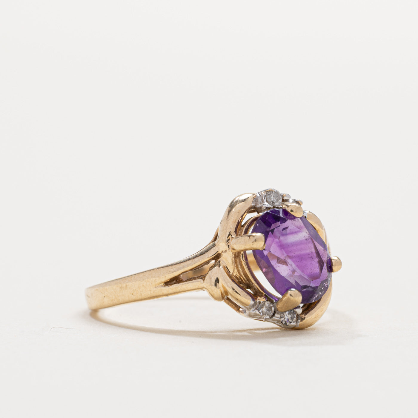 10K Oval Cut Amethyst & Diamond Accented Ring | SZ 6.5