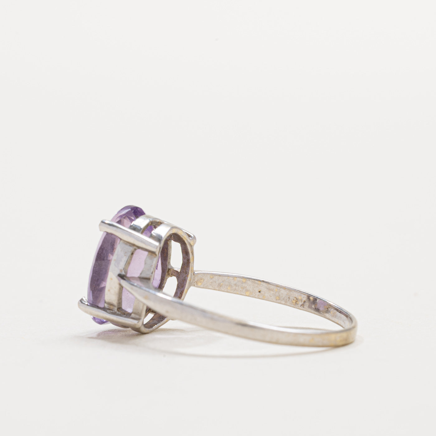 Bague solitaire en or 18 carats avec améthyste ovale | Taille 5,5