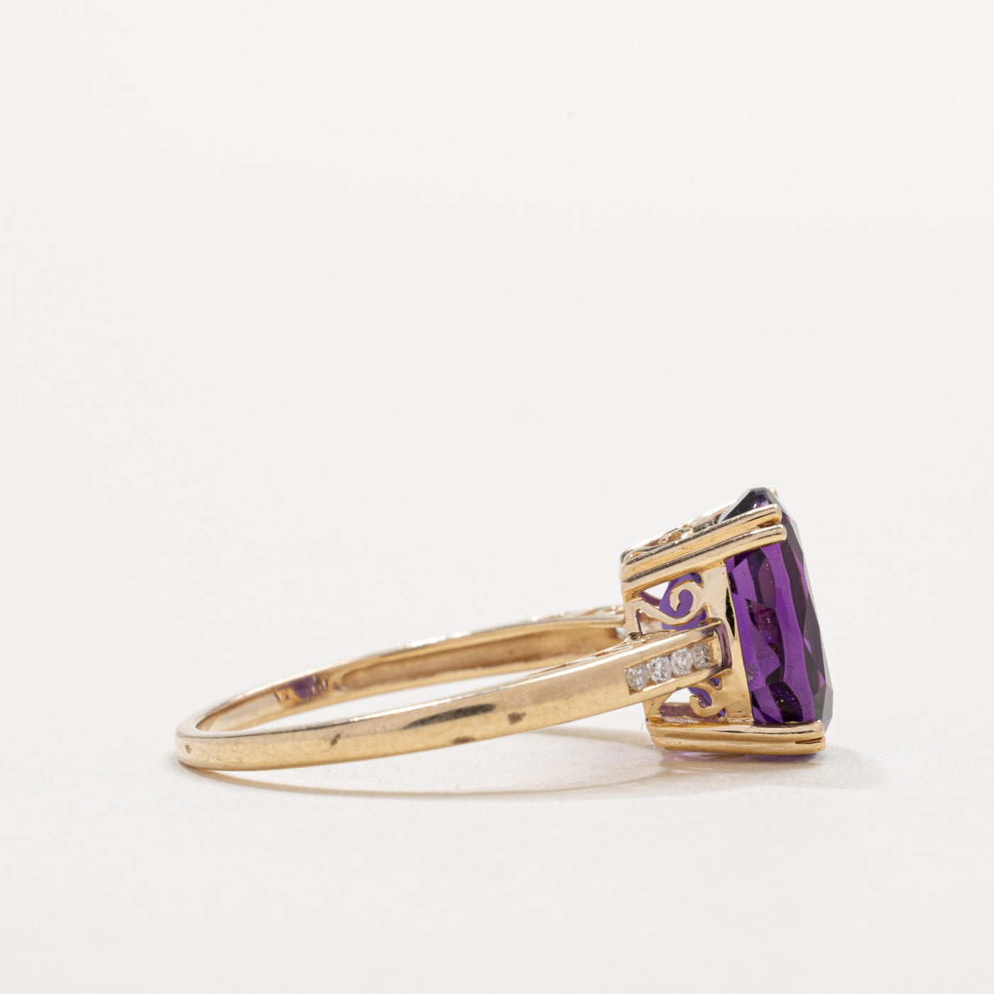 10K Oval Cut Amethyst & Diamond Accented Ring | SZ 6.25