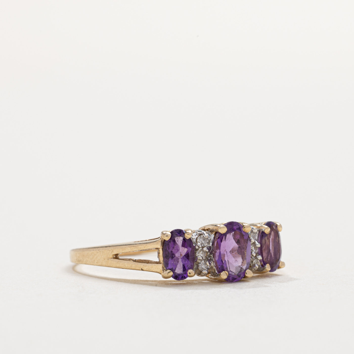 10K Three Stone Oval Cut Amethyst & Diamond Accented Ring | SZ 7.75