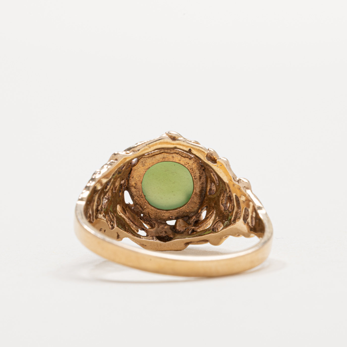 9K Solitaire Cabochon Nephrite Jade Openwork Ring | SZ 7.5