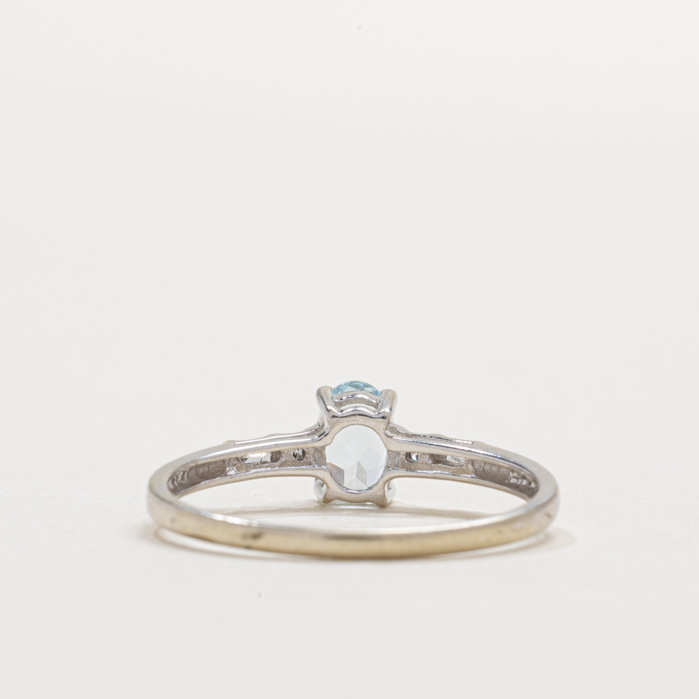 10K Oval Cut Aquamarine & Diamond Accented Ring | SZ 7.0