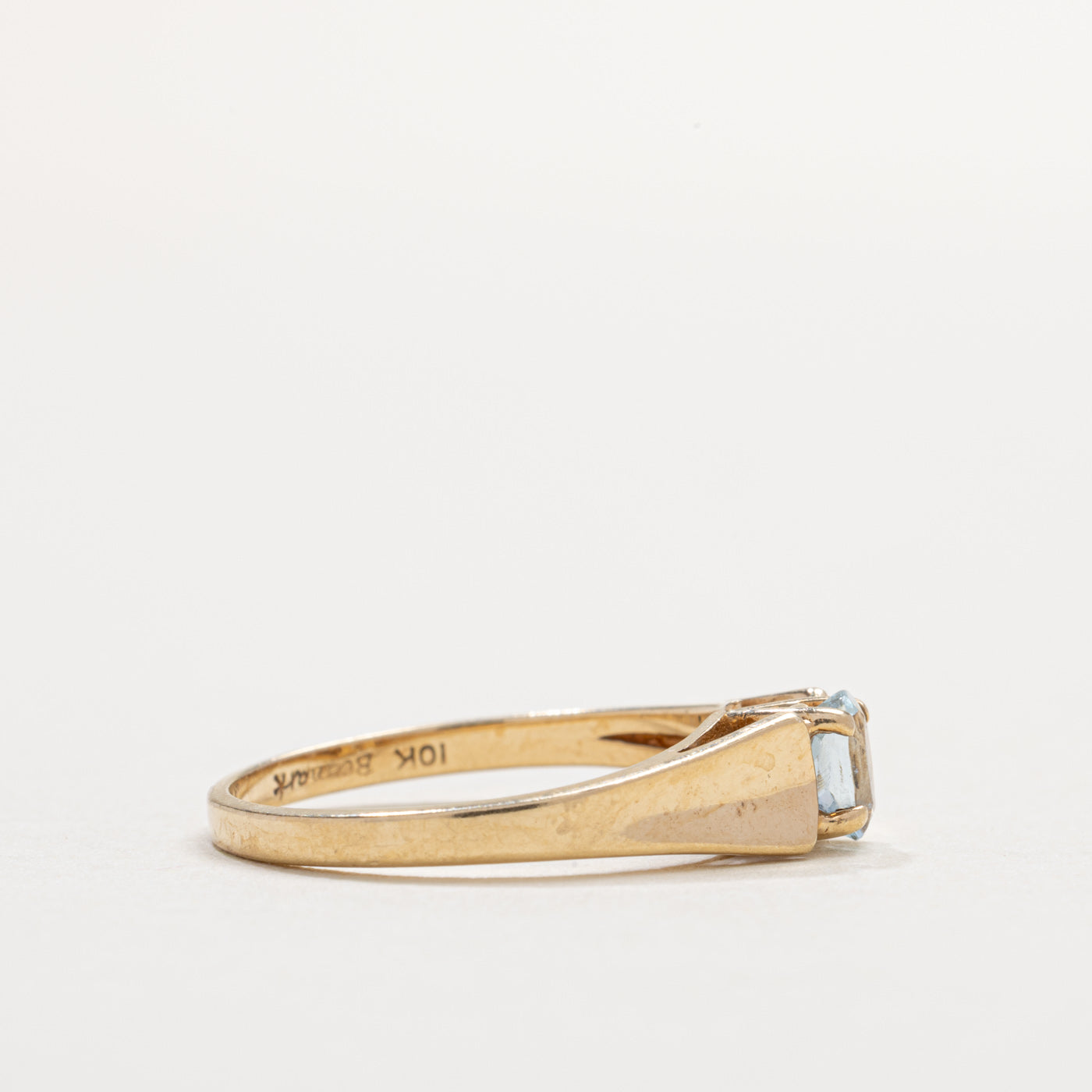 10K Oval Cut Aquamarine Tapered Ring | SZ 6.0