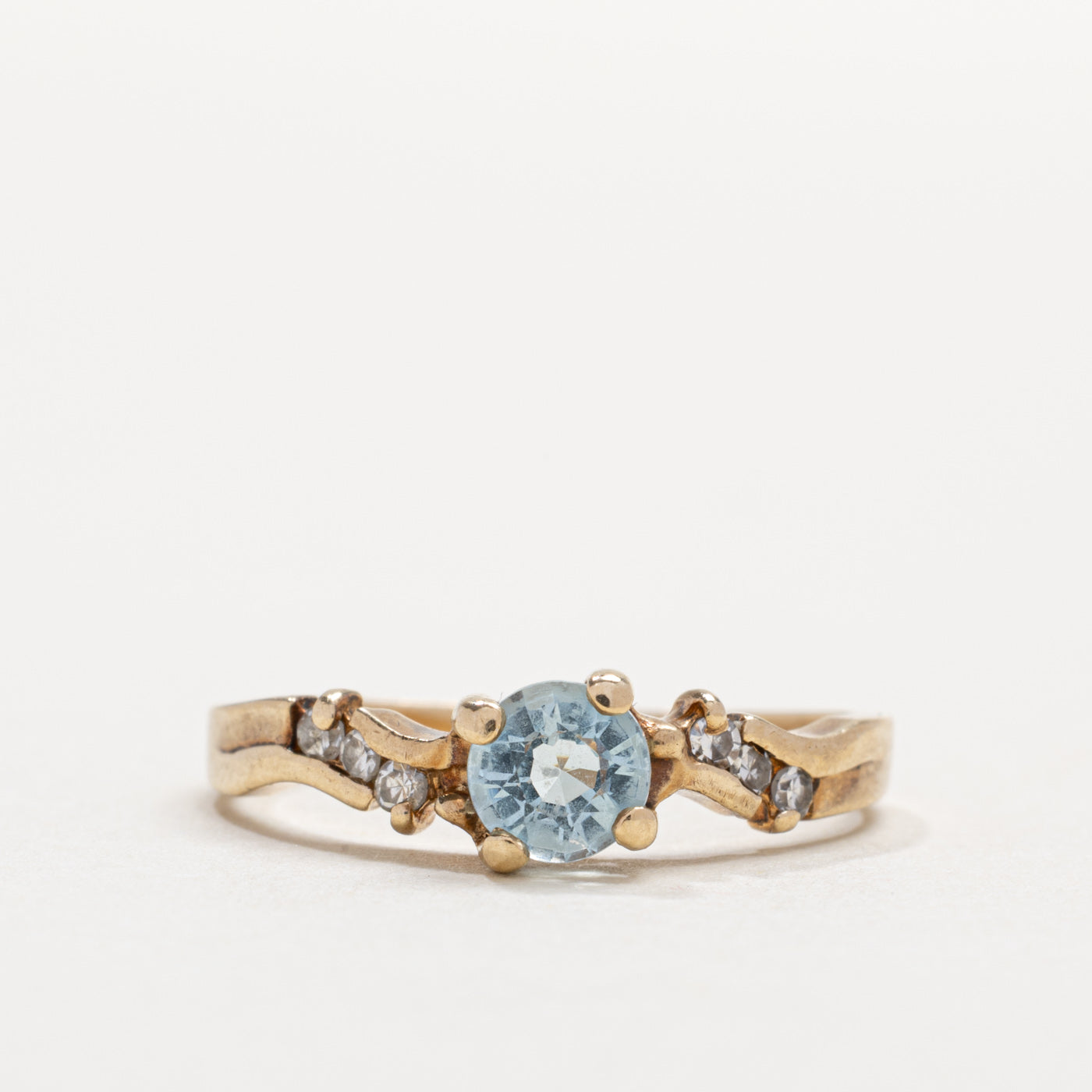 10K Round Cut Aquamarine & Diamond Accented Wave Ring | SZ 6.25