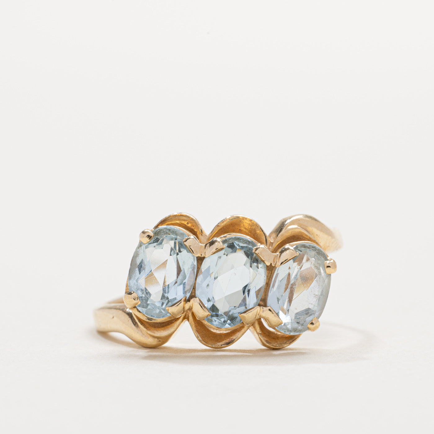 14K Three Stone Oval Cut Aquamarine Ring | 1.55ct | SZ 8.5