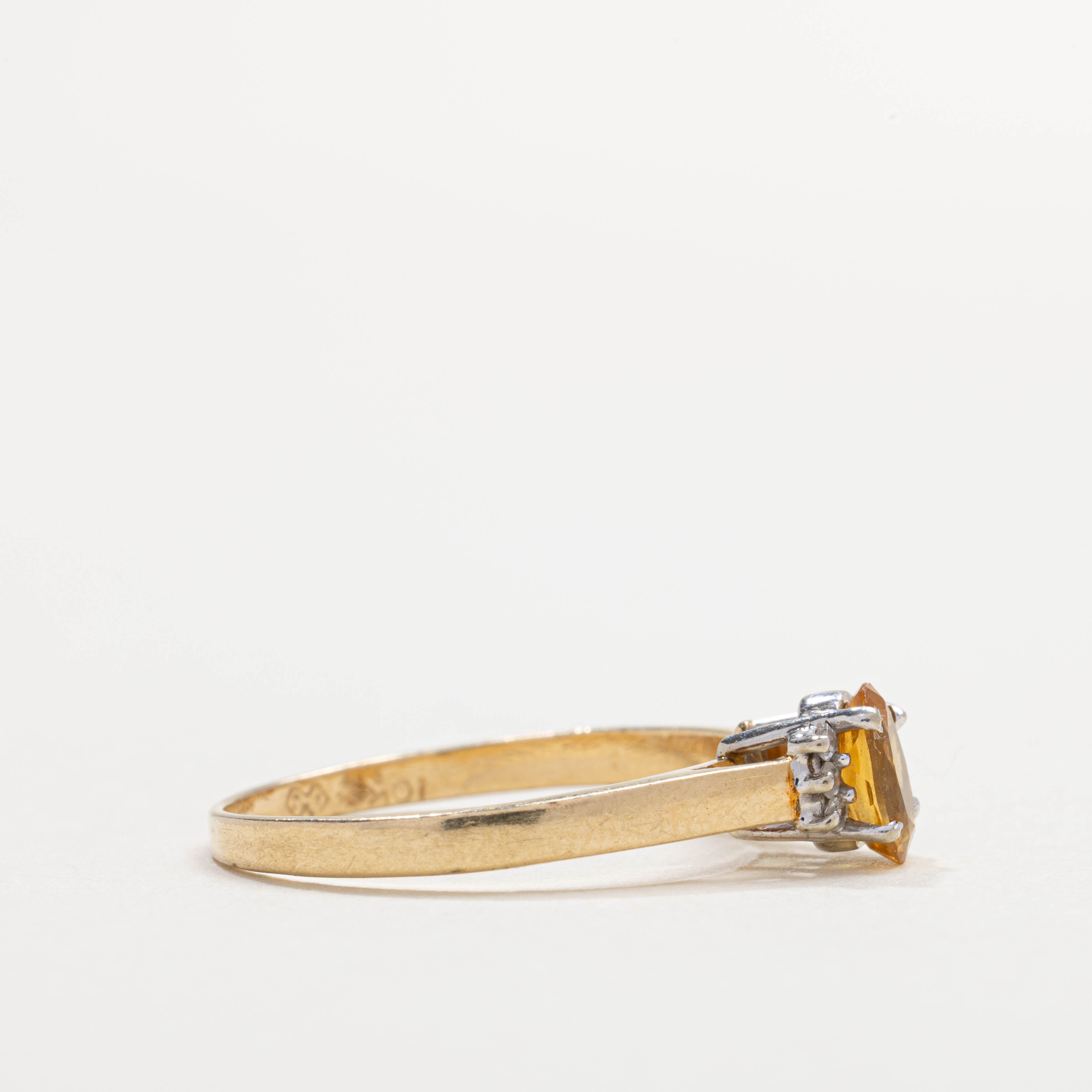 Bague en or 10 carats ornée d'une citrine ovale et de diamants | Taille 6,5