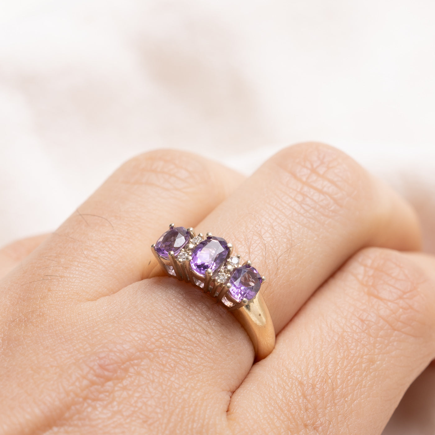Bague « Birks » trois pierres ornée d'améthystes et de diamants | Taille 6,5