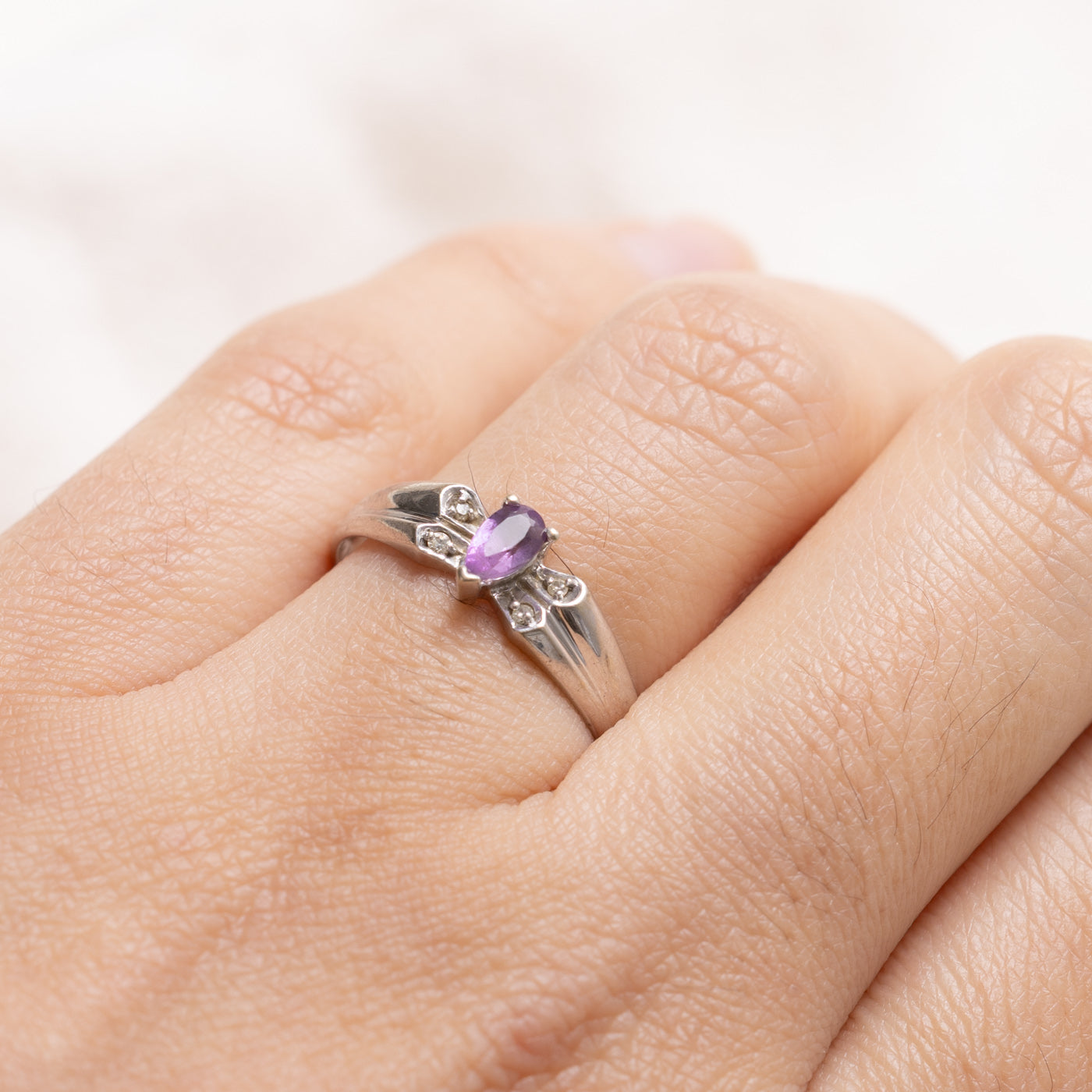 10K Pear Cut Amethyst & Diamond Grooved Ring | SZ 6.0