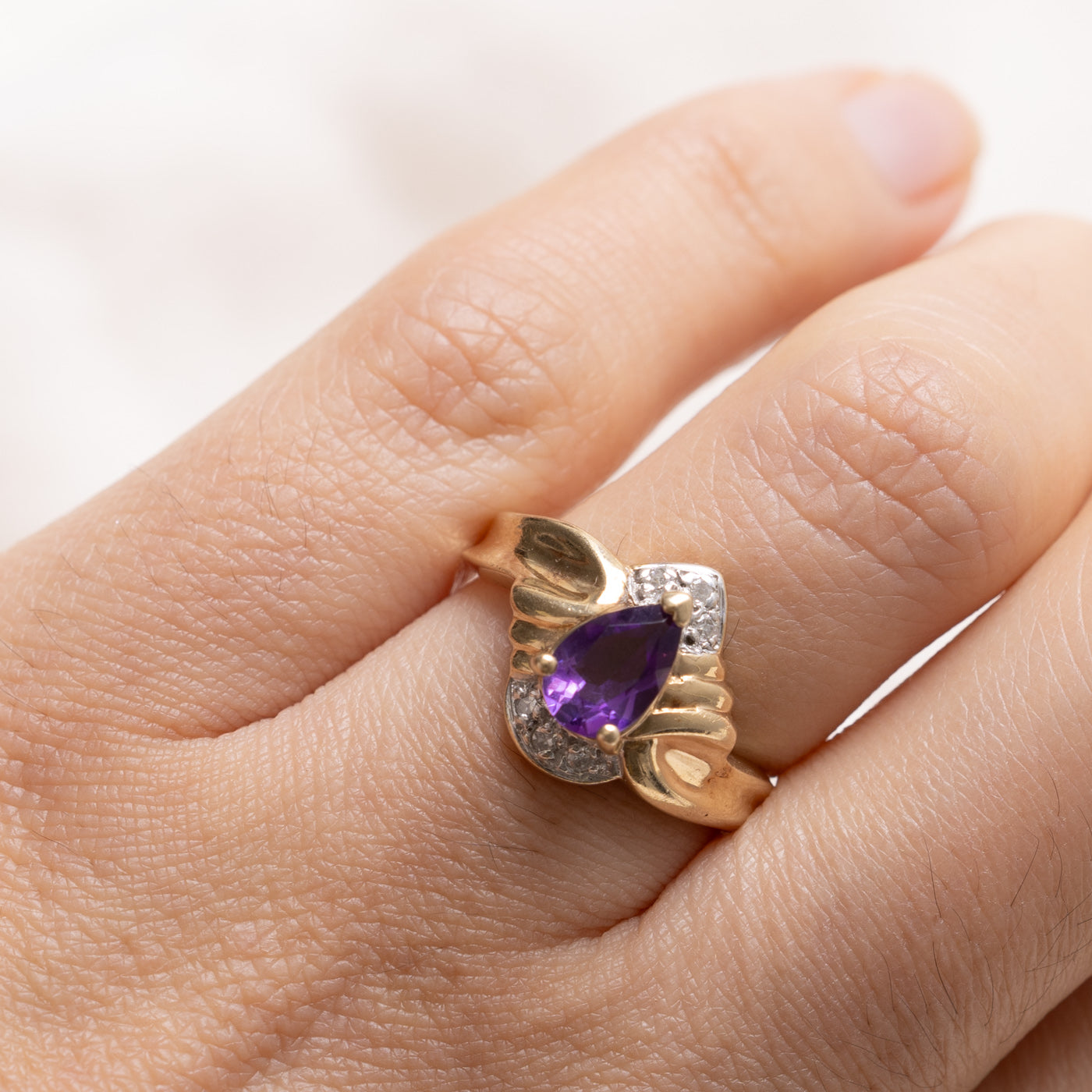 10K Pear Cut Amethyst & Diamond Accented Grooved Ring | SZ 6.0