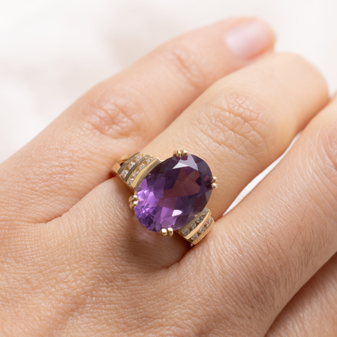10K Oval Cut Amethyst & Diamond Accented Cocktail Ring | SZ 5.0
