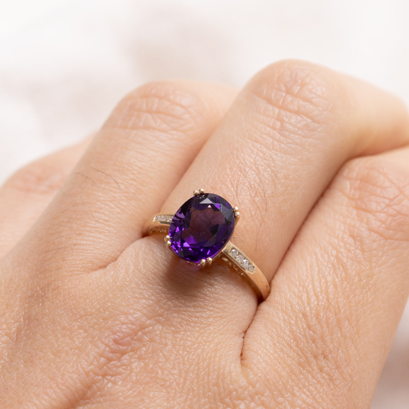 10K Oval Cut Amethyst & Diamond Accented Ring | SZ 6.25