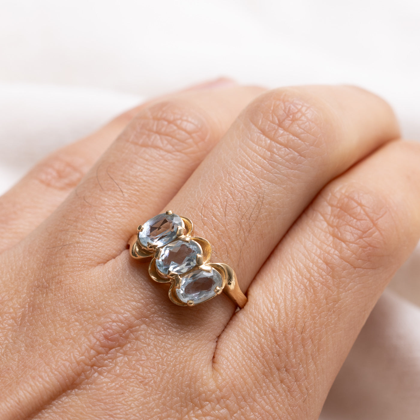 14K Three Stone Oval Cut Aquamarine Ring | 1.55ct | SZ 8.5