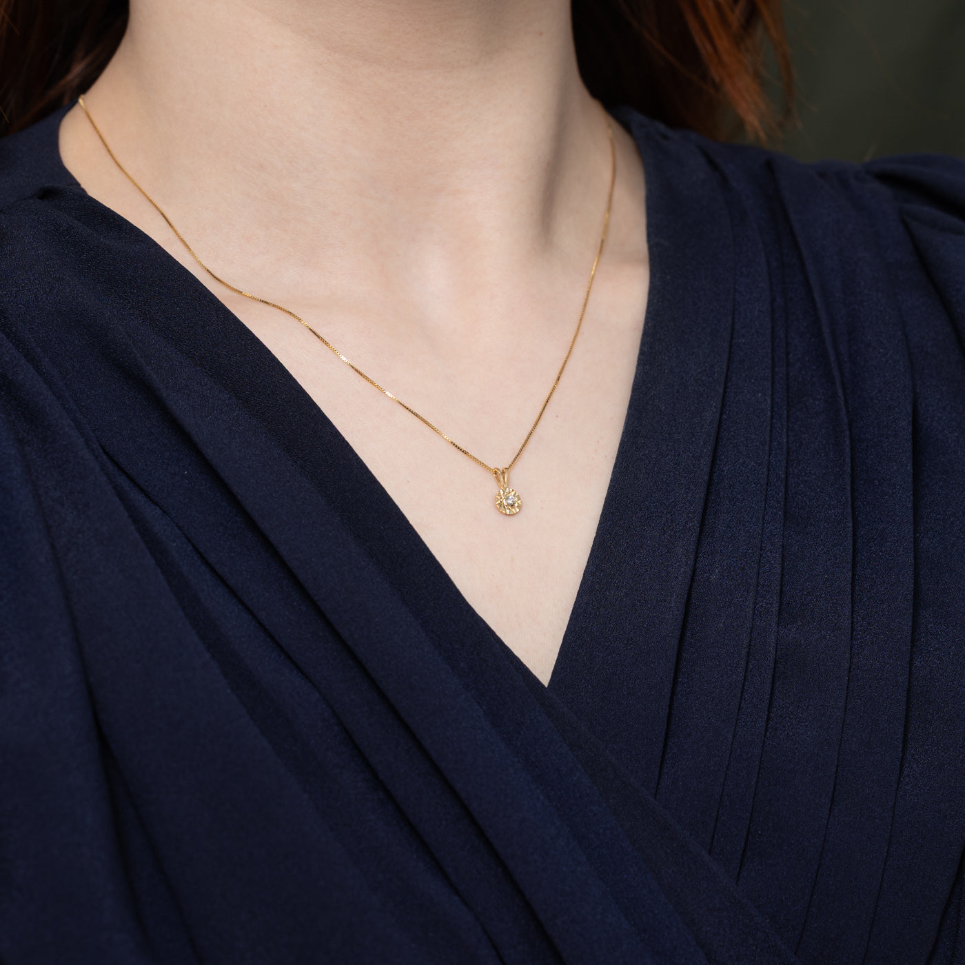 14K Diamond Textured Circle Pendant Necklace | 18"