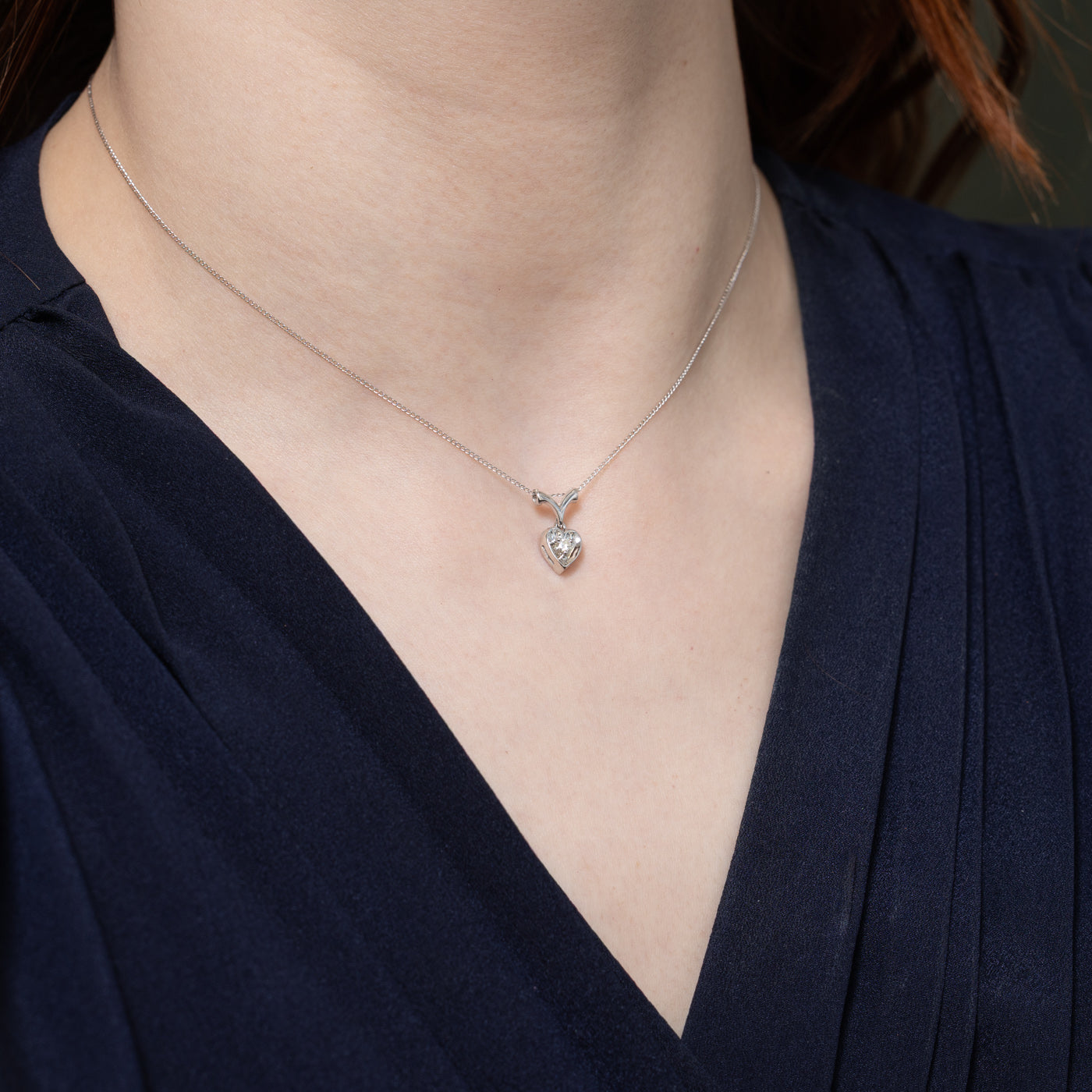 Collier pendentif cœur en or blanc 14 carats et diamants | 38 cm