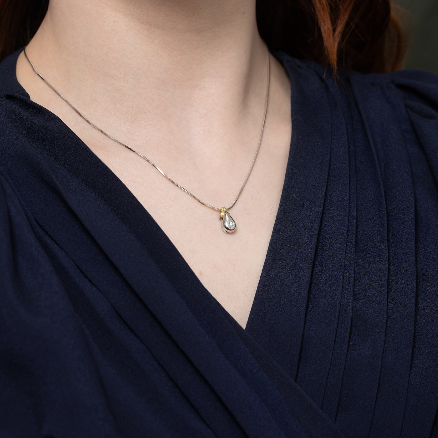 Italian 18K Two Tone Gold Teardrop Pendant Necklace | 16.5"