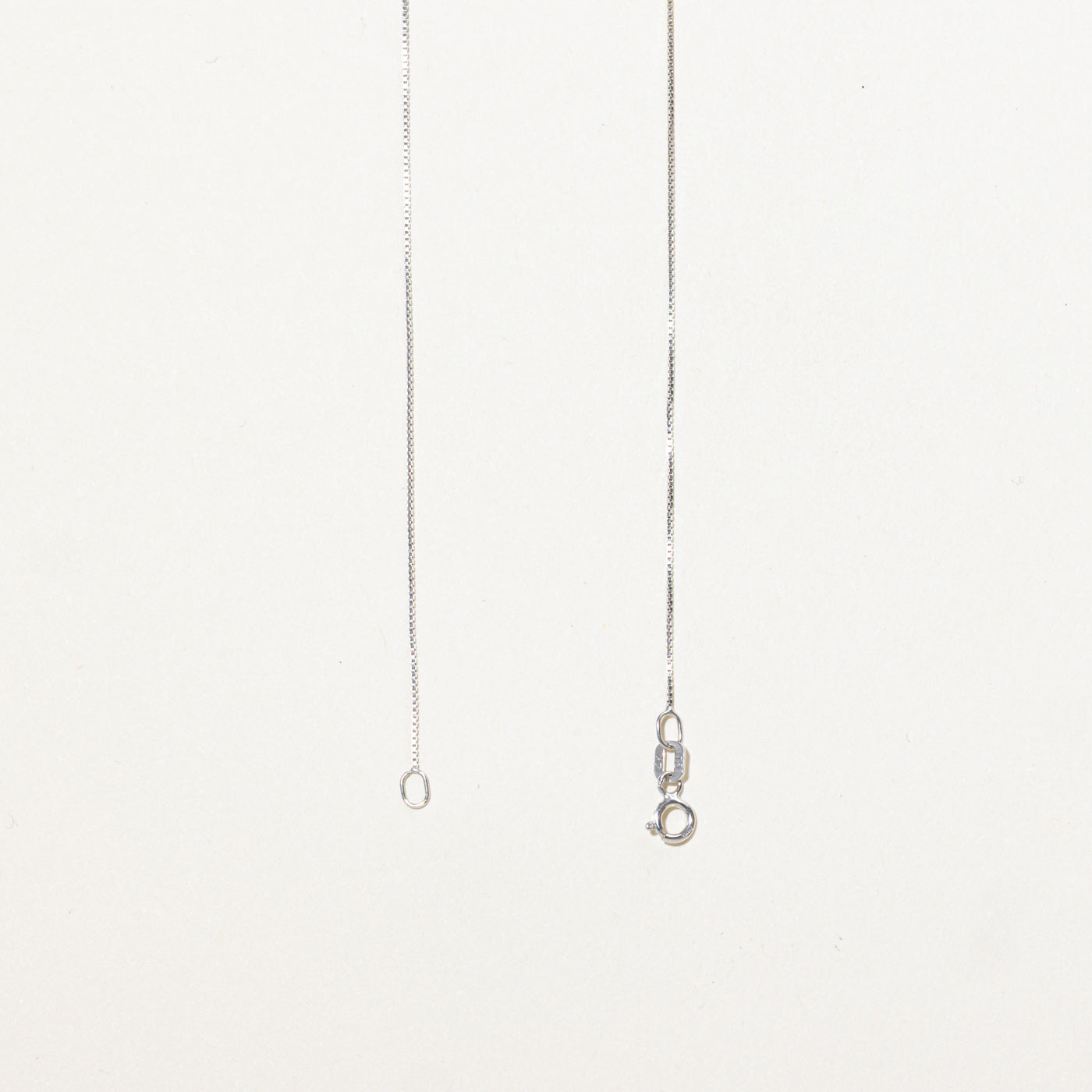 14K White Gold Textured Ornate Pendant Necklace | 19"