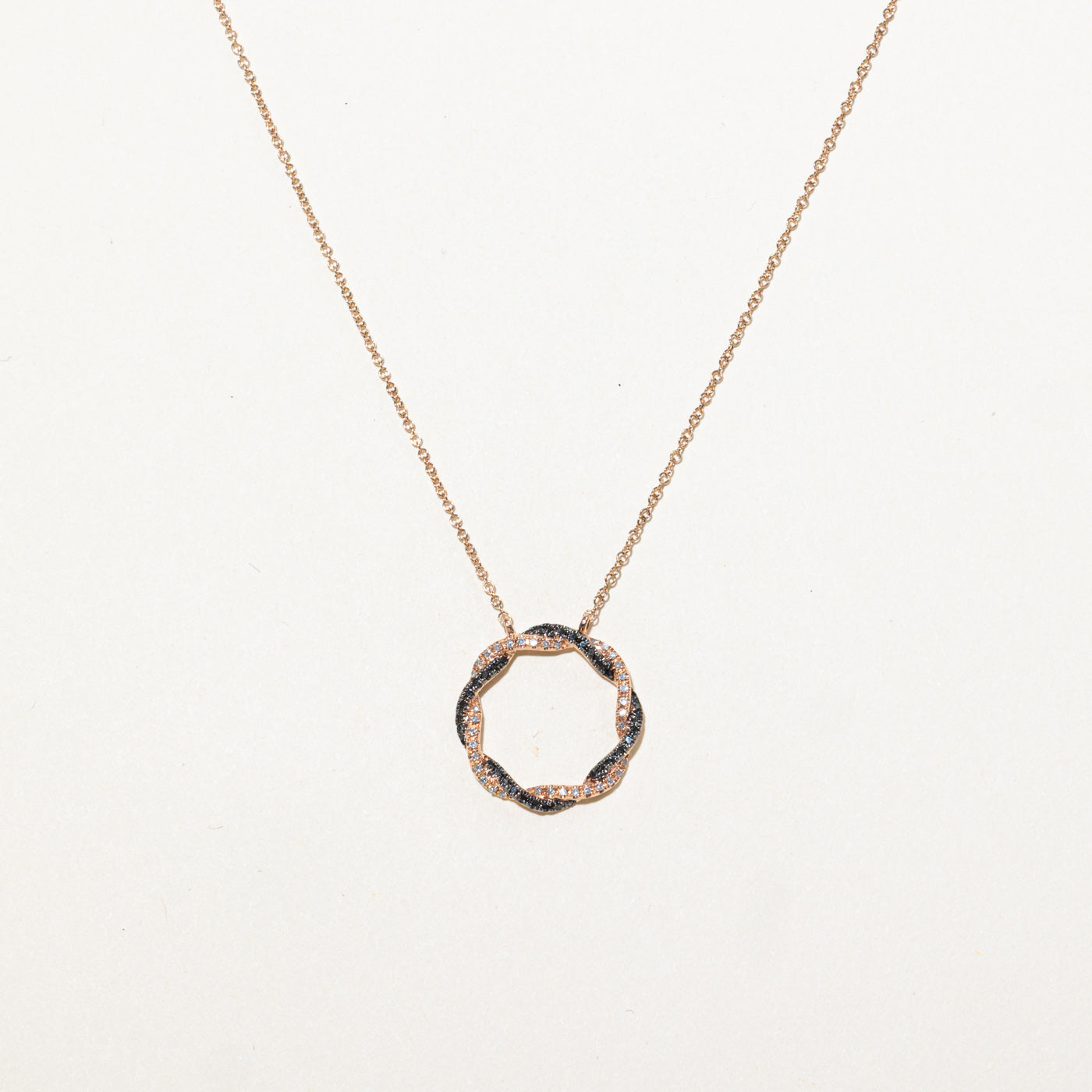 10K Diamond Twisted Circle Pendant Necklace | 16"