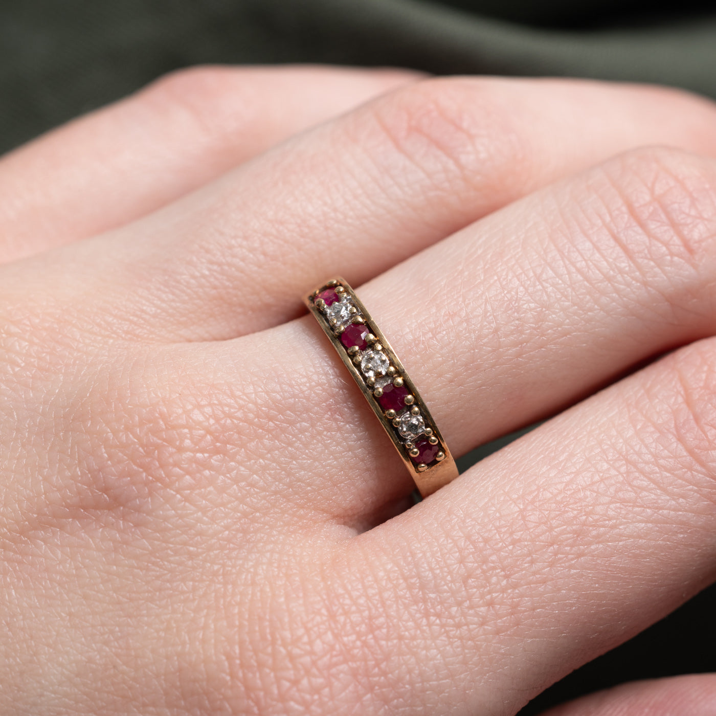 10k Seven Stone Round Cut Ruby & Diamond Band | SZ 7.0