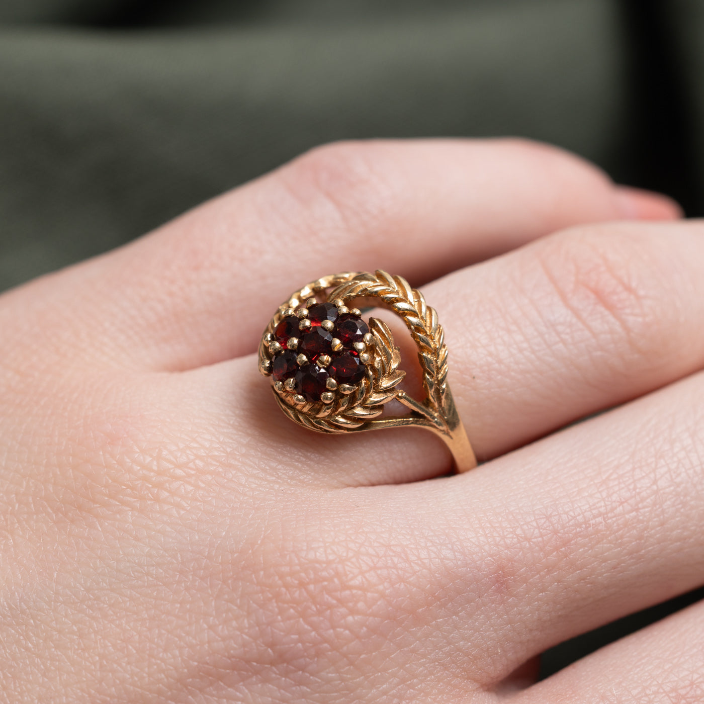 14k Garnet Floral Cluster Ring | SZ 5.25