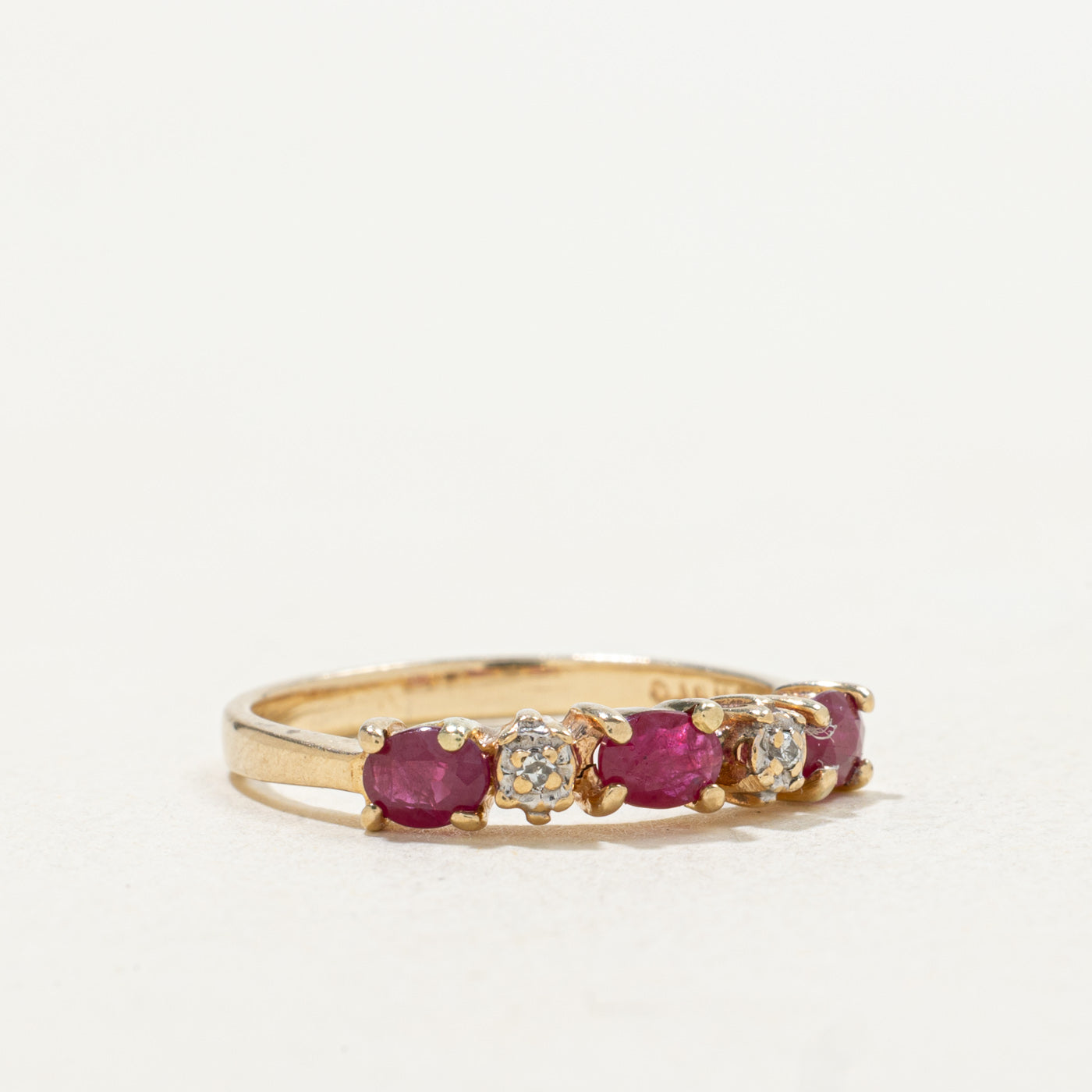 10k Oval Cut Ruby & Diamond Band | SZ 5.5