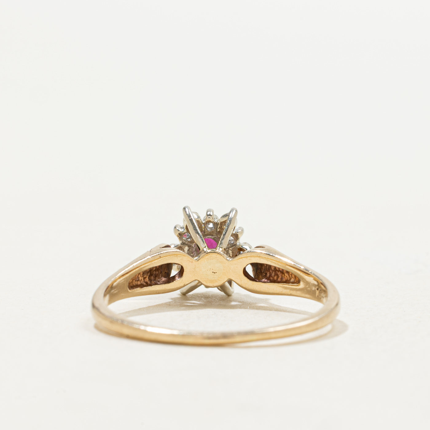 10k Round Cut Ruby & Diamond Petal Cluster Ring | SZ 8.0
