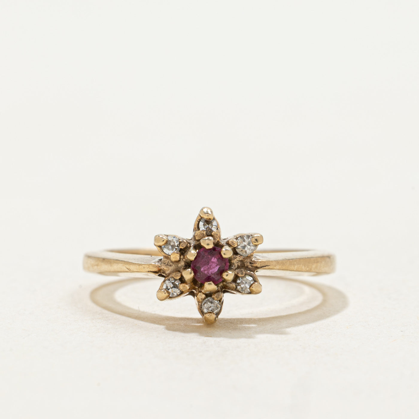 10k Round Cut Ruby & Diamond Petal Cluster Ring | SZ 3.0