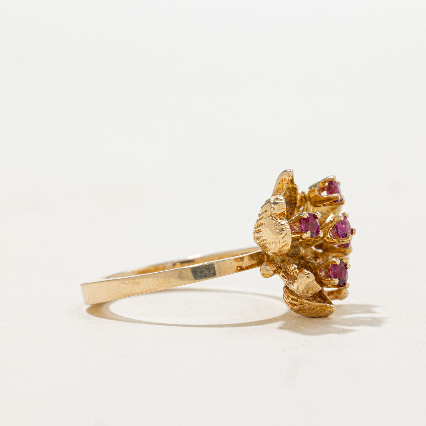 14k Ruby Textured Leaf Design Ring | SZ 6.25