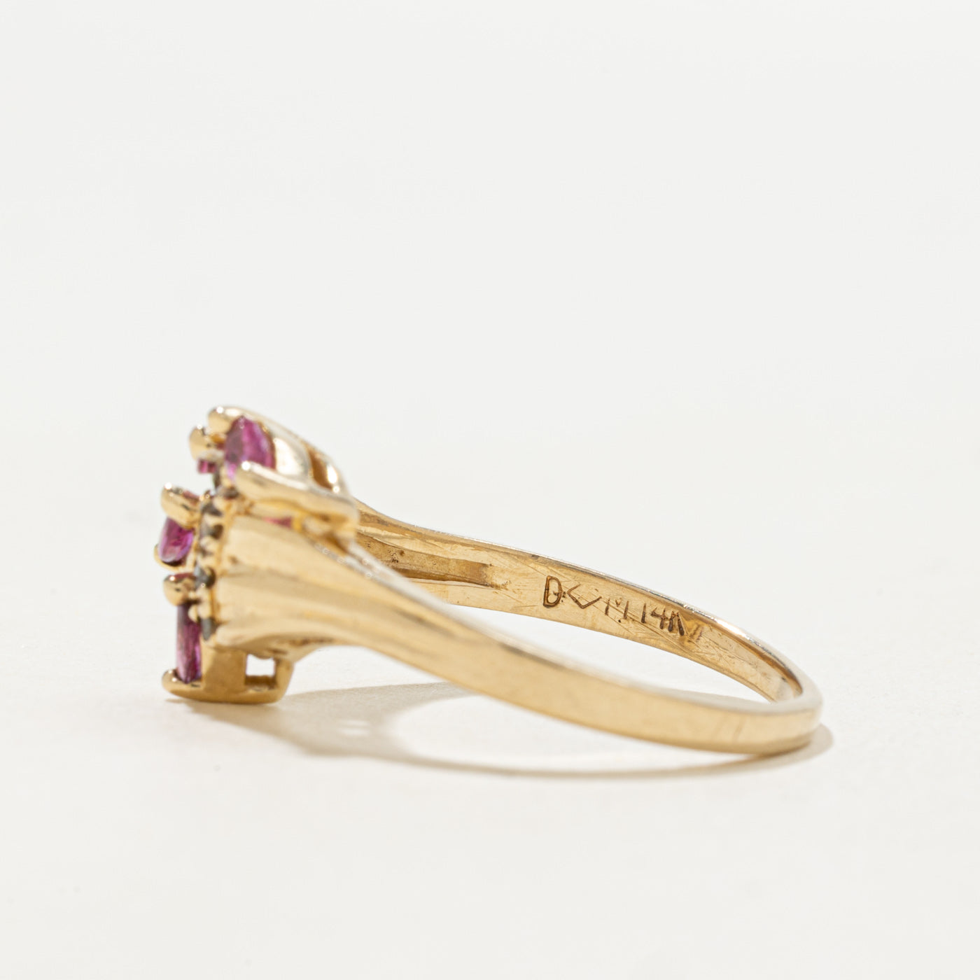 14k Marquise Cut Ruby & Diamond Cluster Grooved Ring | SZ 7.5