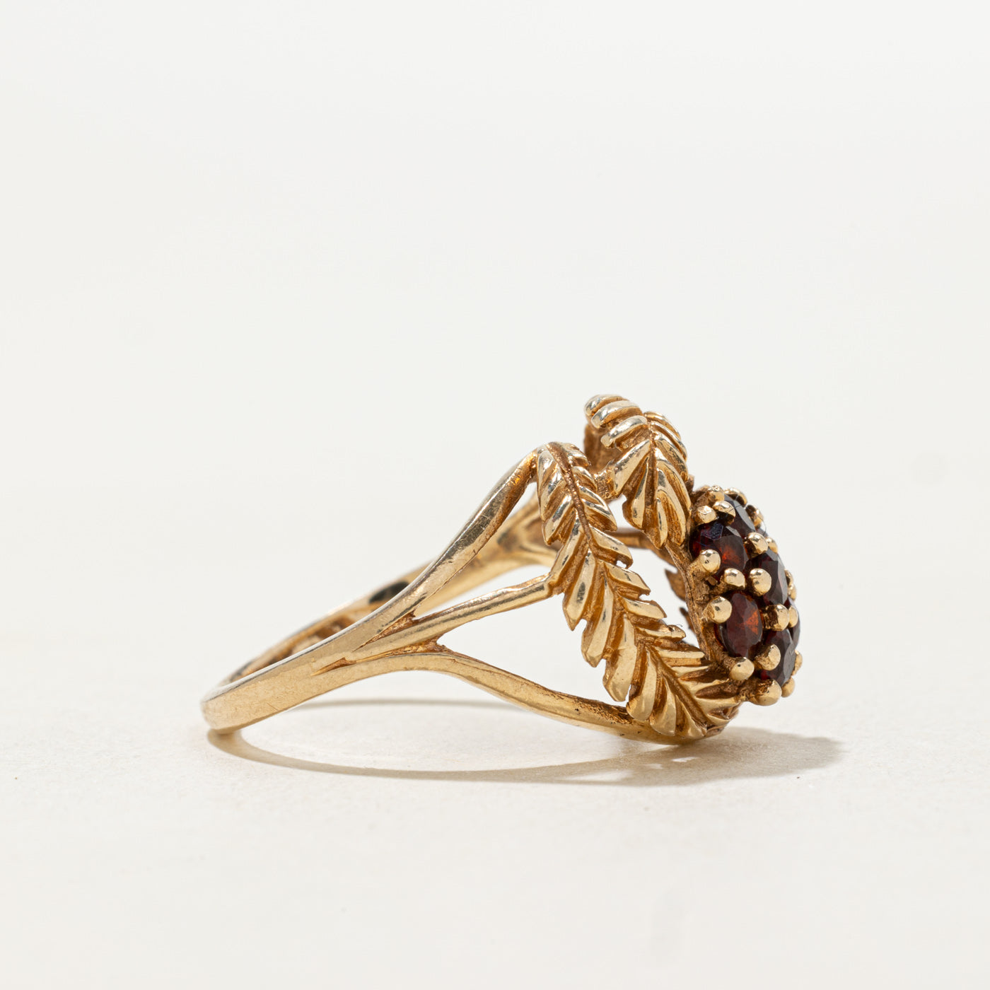 14k Garnet Floral Cluster Ring | SZ 5.25