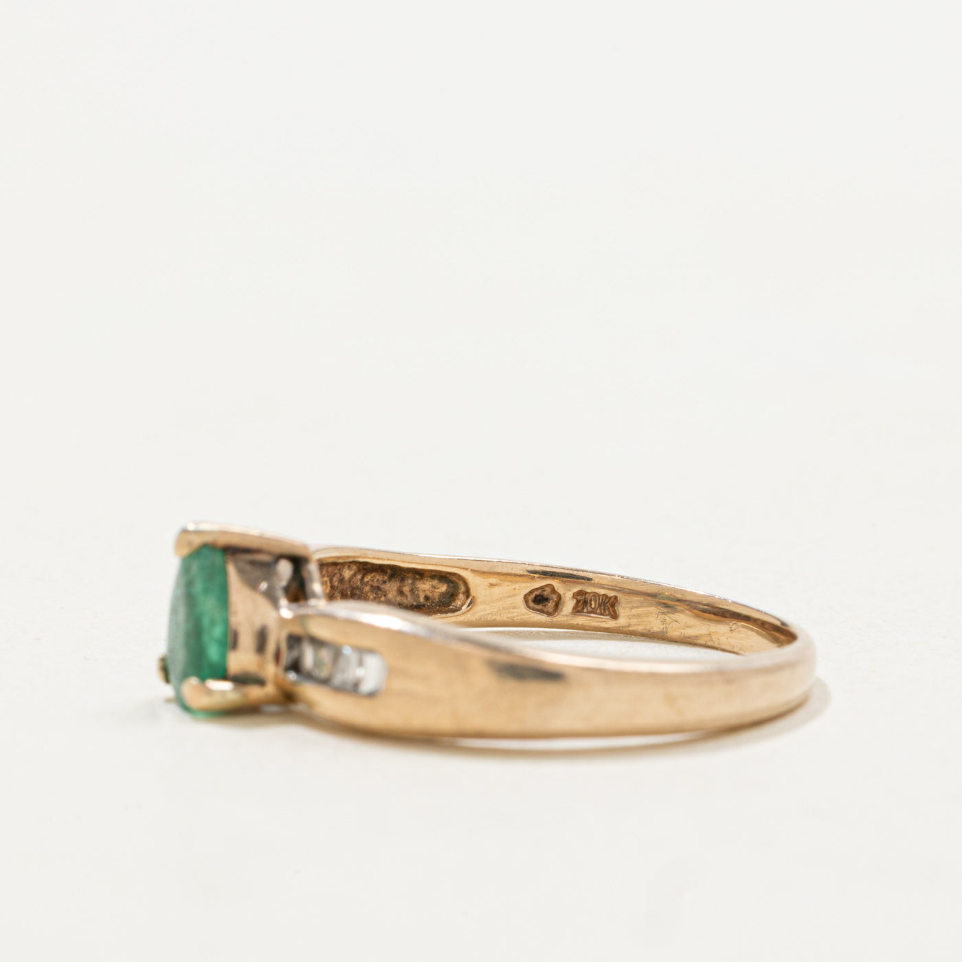 10k Pear Cut Emerald & Diamond Accented Ring | SZ 6.25