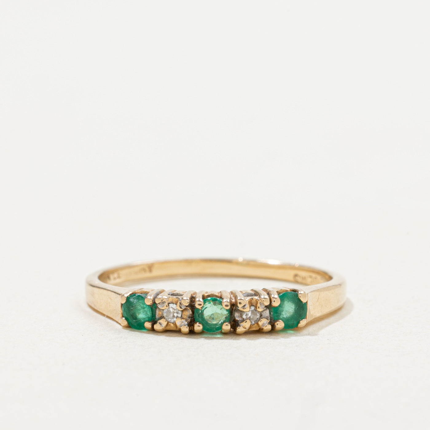 10k Five Stone Emerald & Diamond Band | SZ 8.0