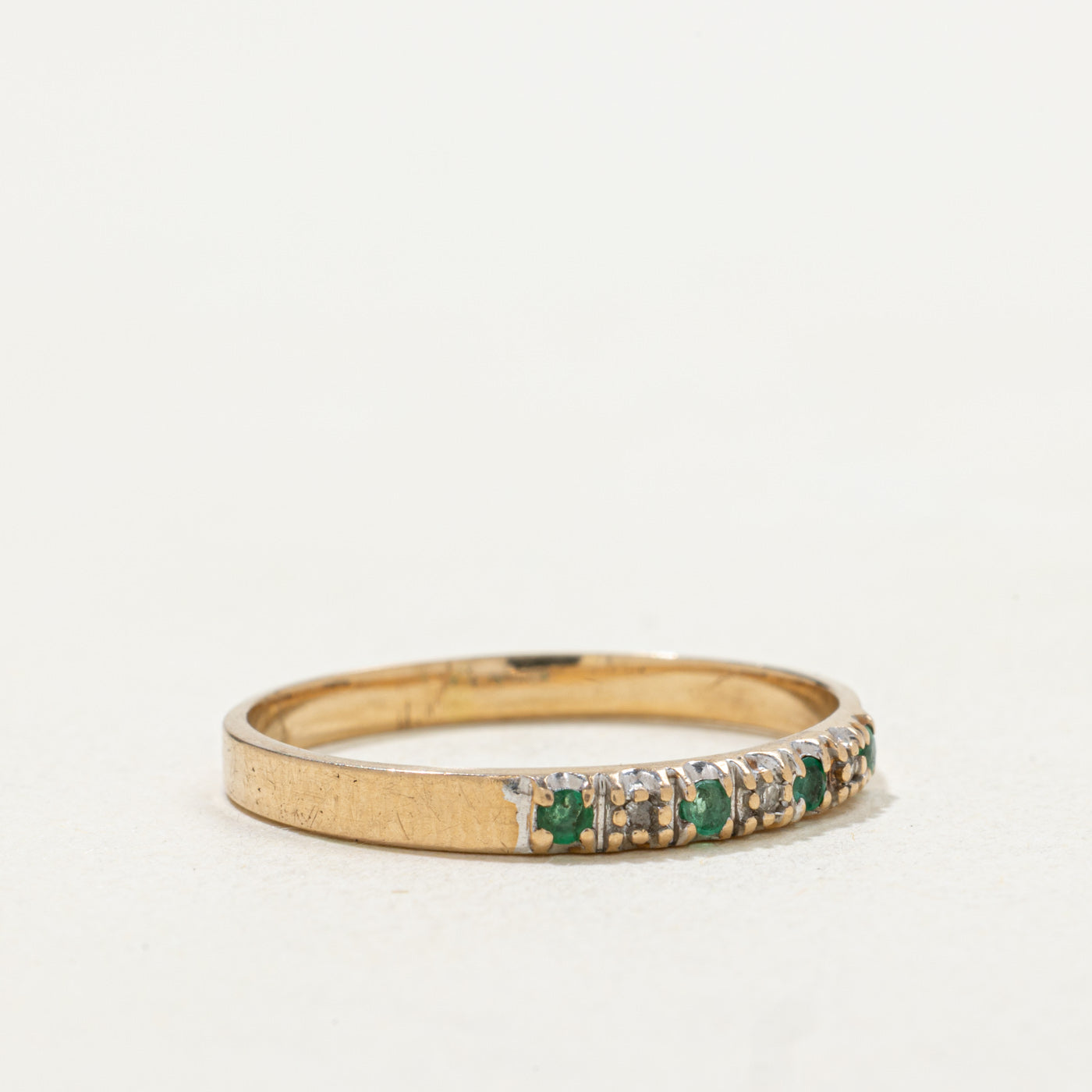 10k Seven Stone Round Cut Emerald & Diamond Band | SZ 7.75