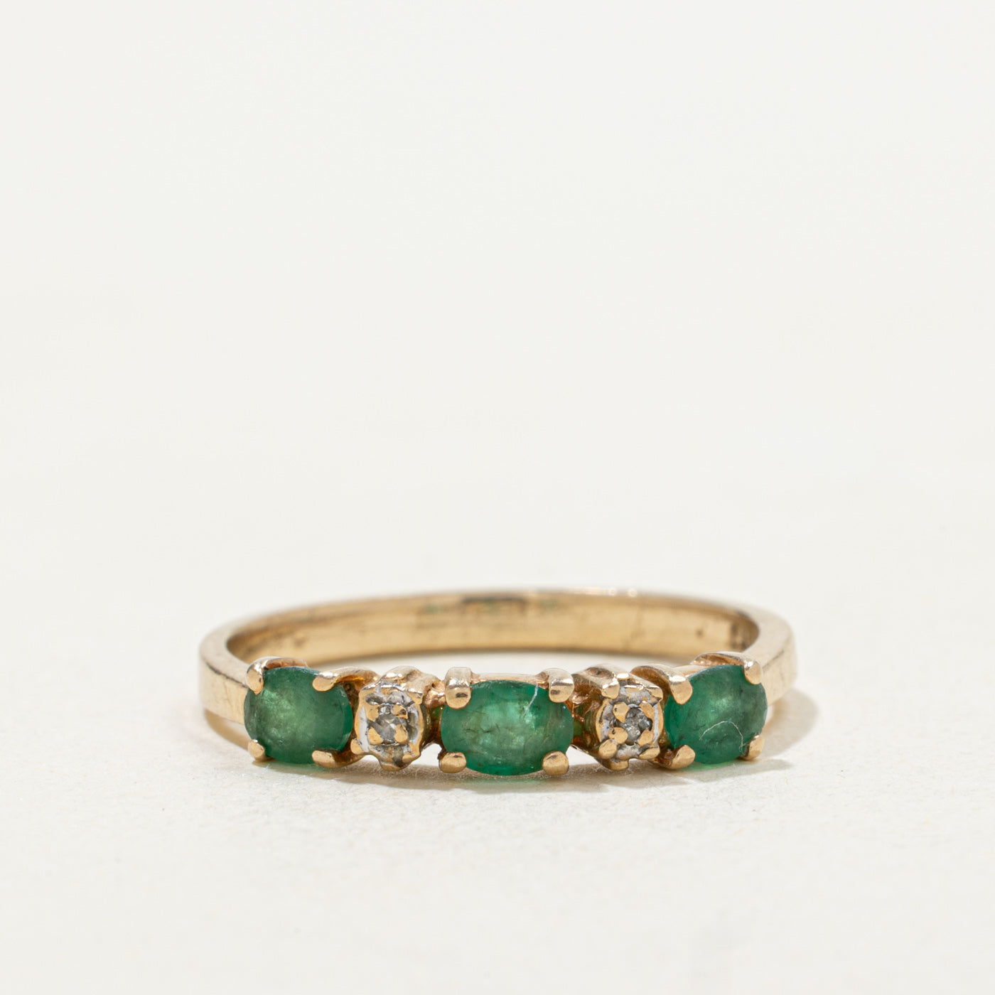 10k Three Stone Oval Cut Emerald & Diamond Band | SZ 7.0