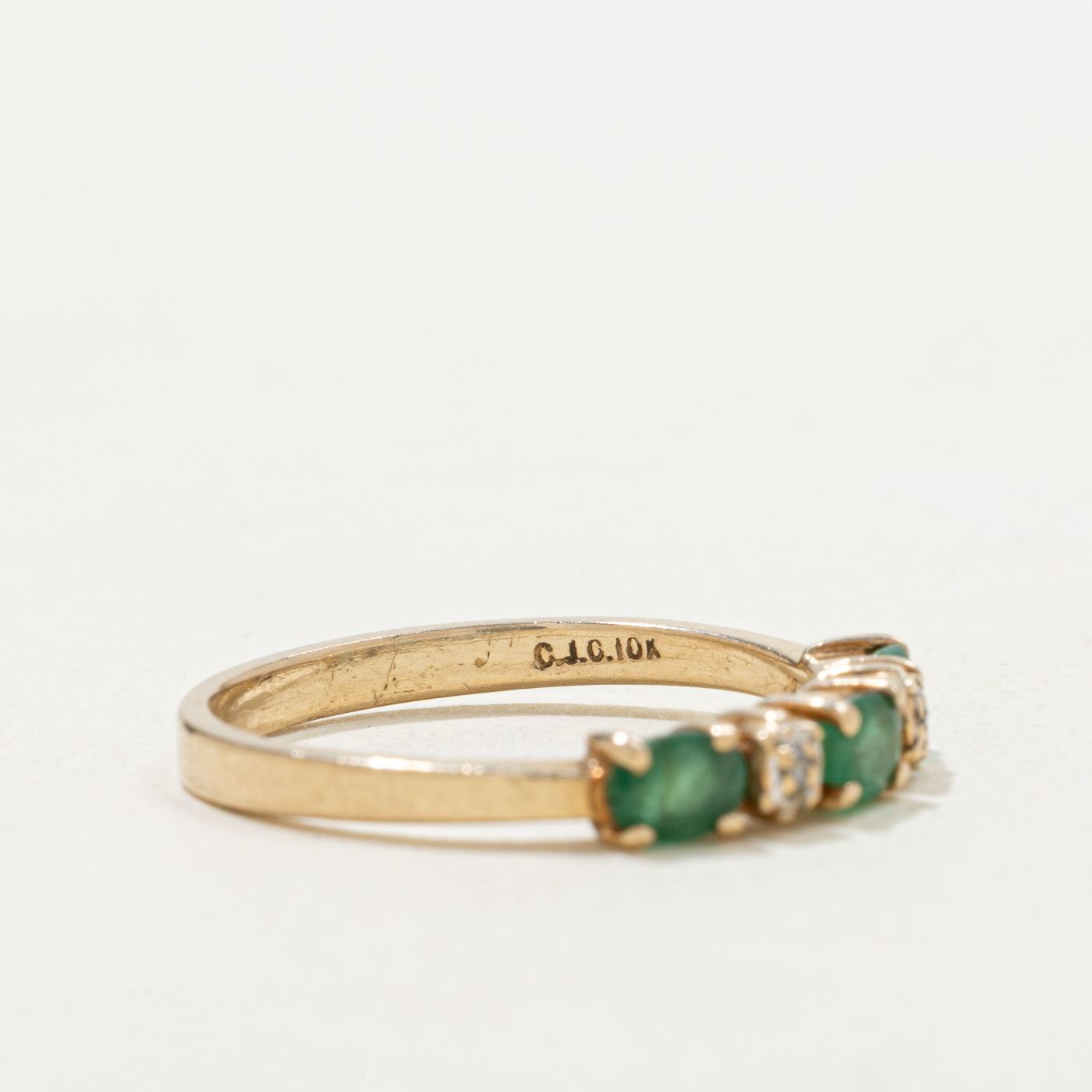 10k Three Stone Oval Cut Emerald & Diamond Band | SZ 7.0