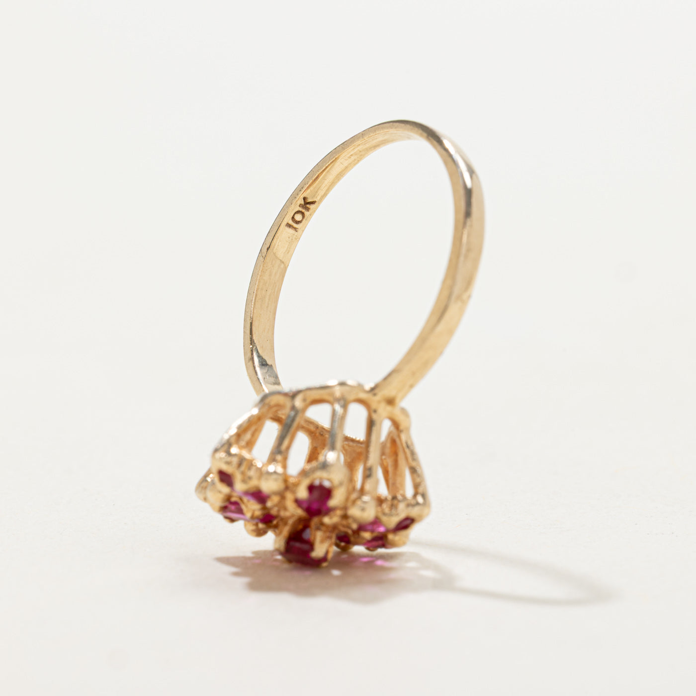 10k Synthetic Ruby Floral Cluster Ring | SZ 6.5