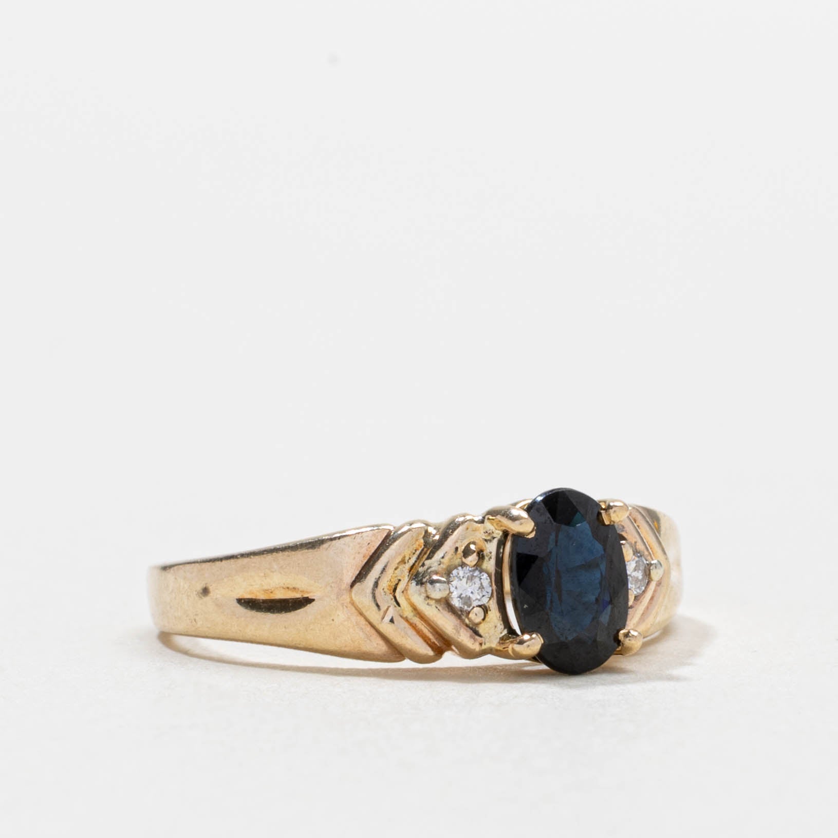 10k Sapphire & Diamond Accented Grooved Ring | SZ 4.75