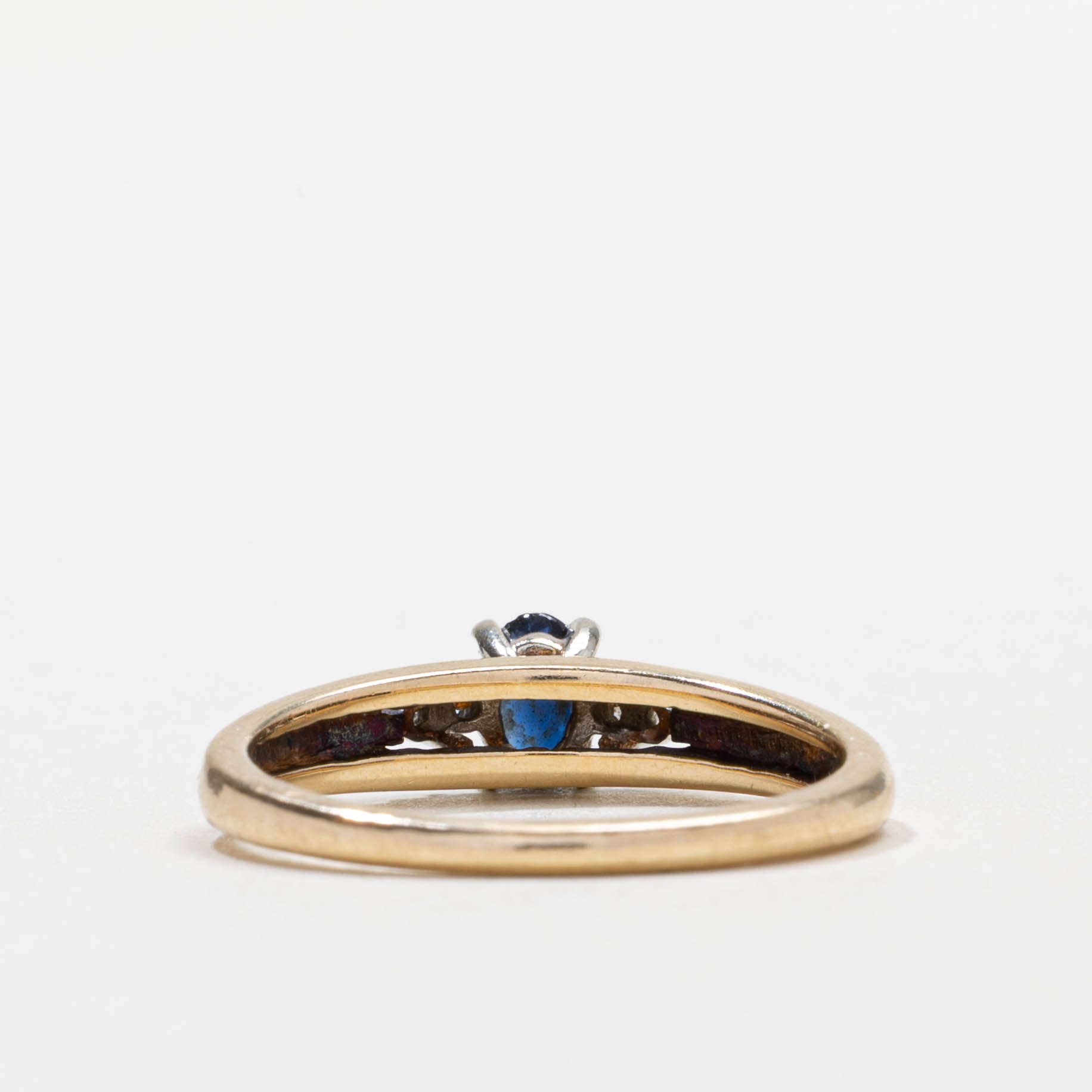 10k Sapphire & Diamond Accented Grooved Ring | SZ 6.75