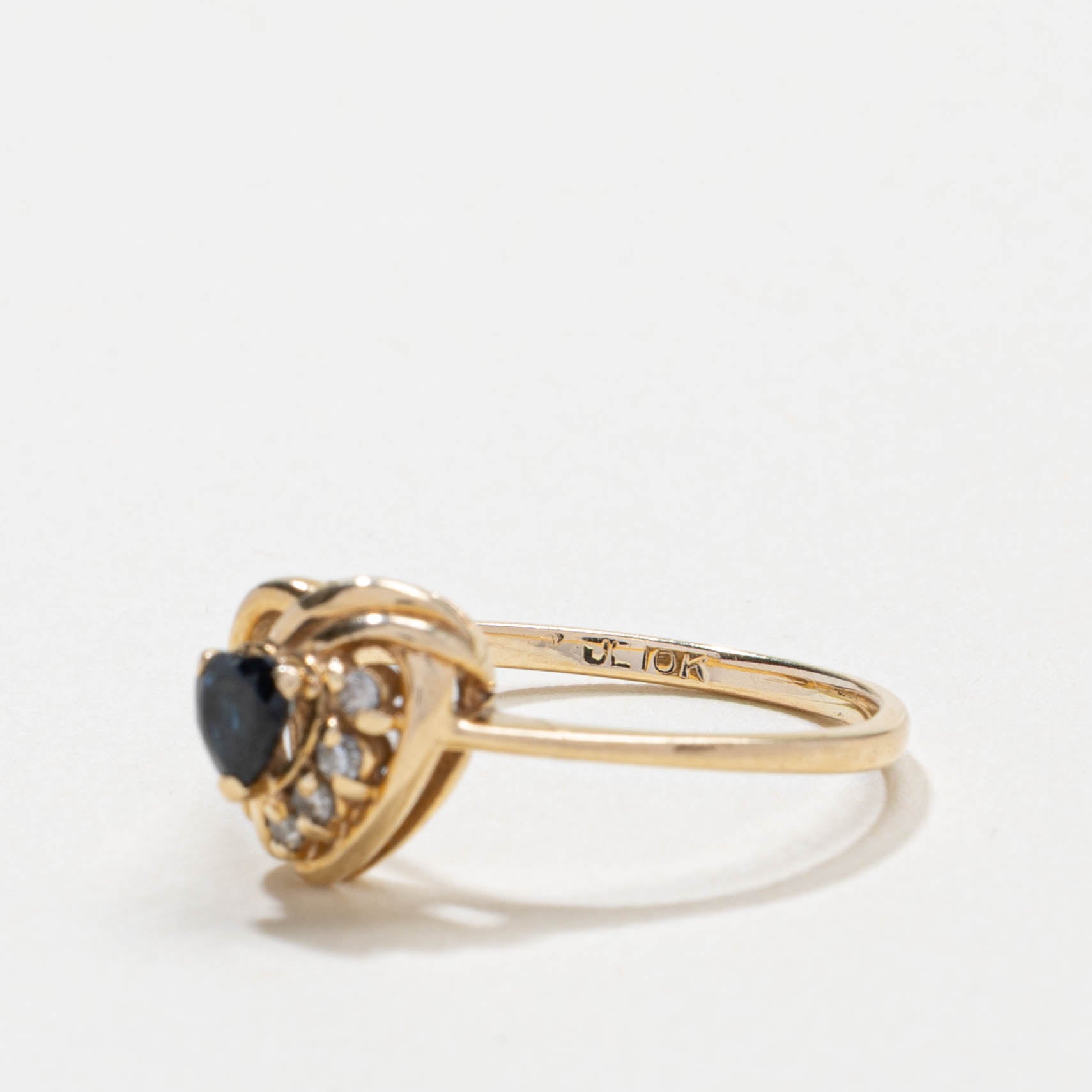 10k Sapphire & Diamond Grooved Heart Ring | SZ 5.25