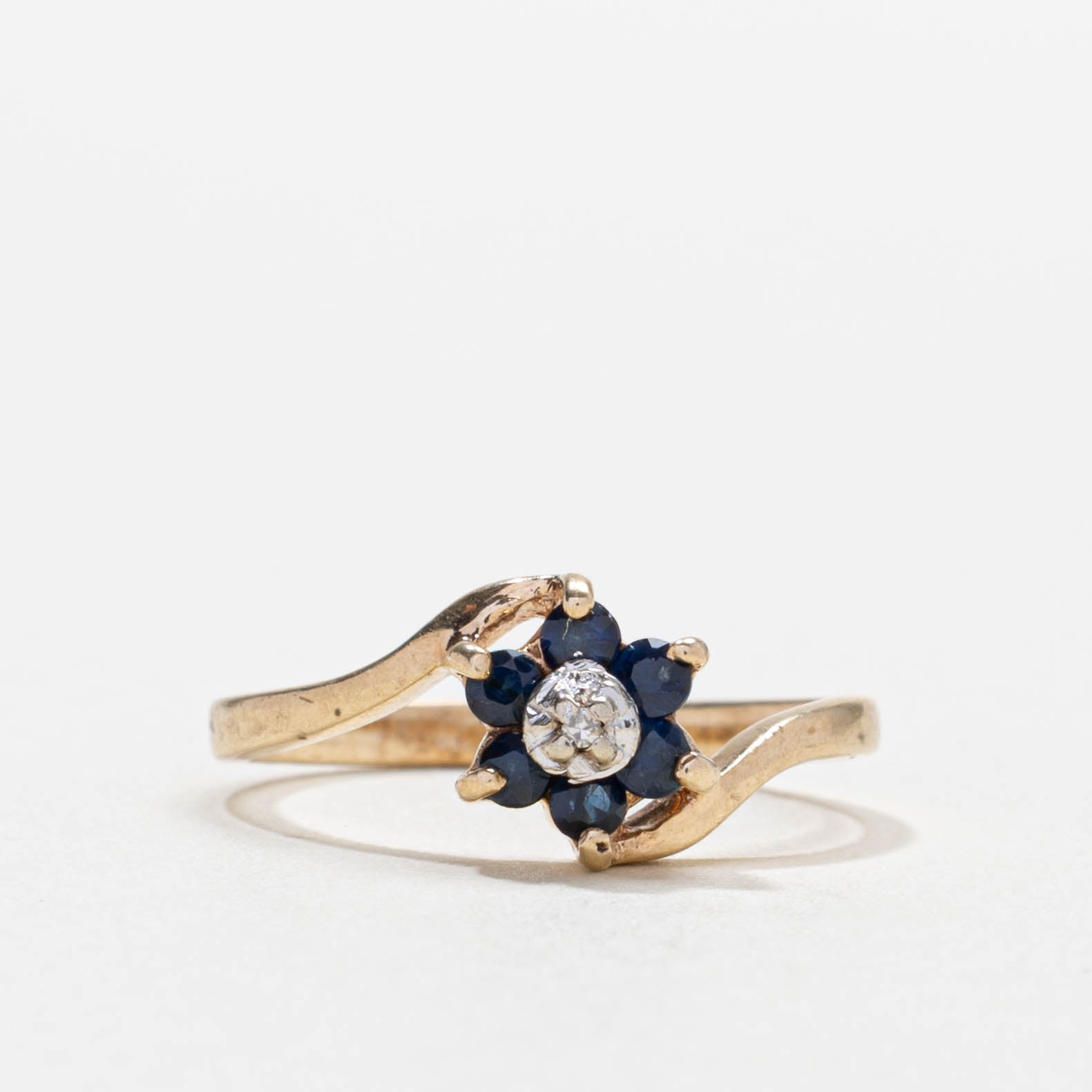 10k Sapphire & Diamond Floral Cluster Bypass Ring | SZ 5