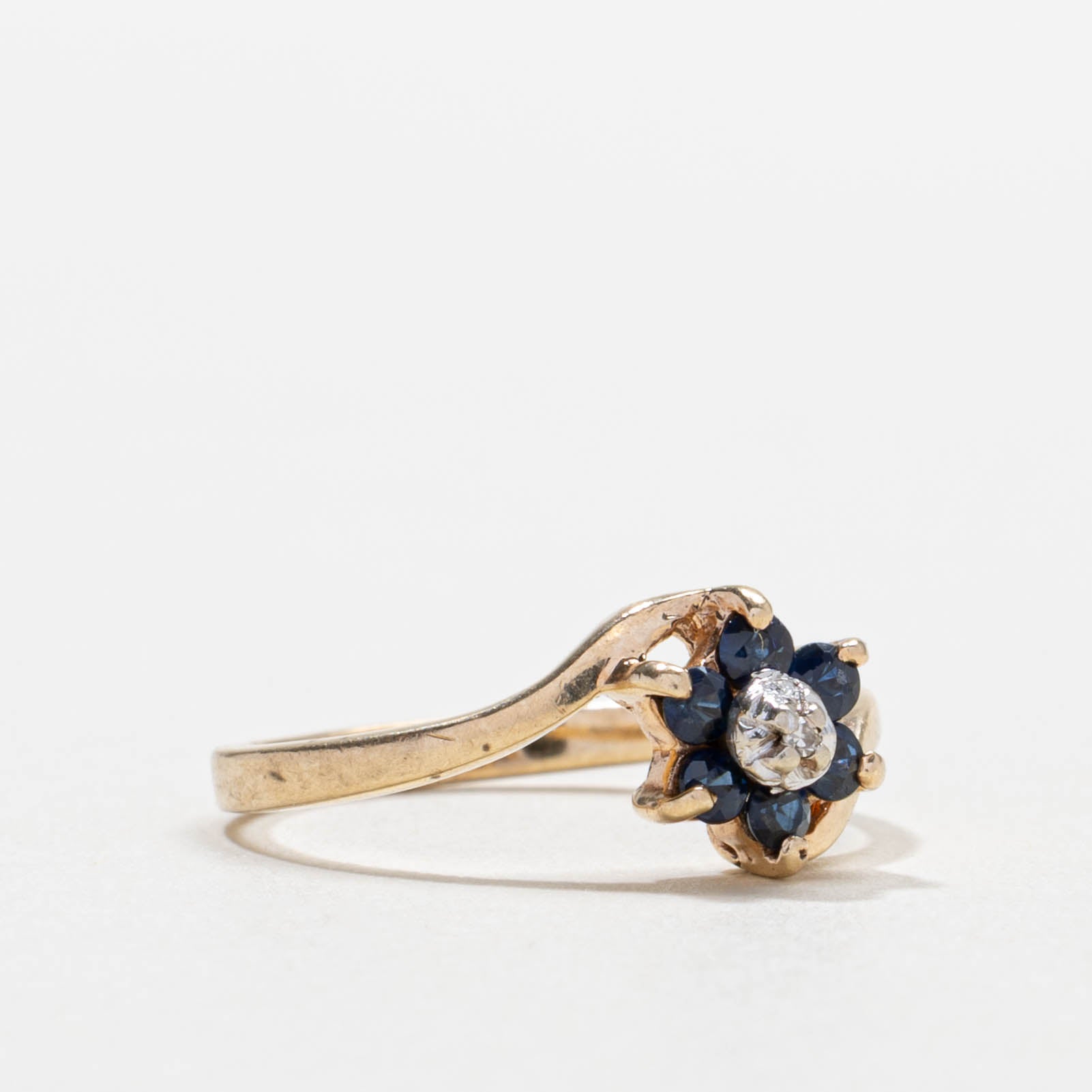 10k Sapphire & Diamond Floral Cluster Bypass Ring | SZ 5