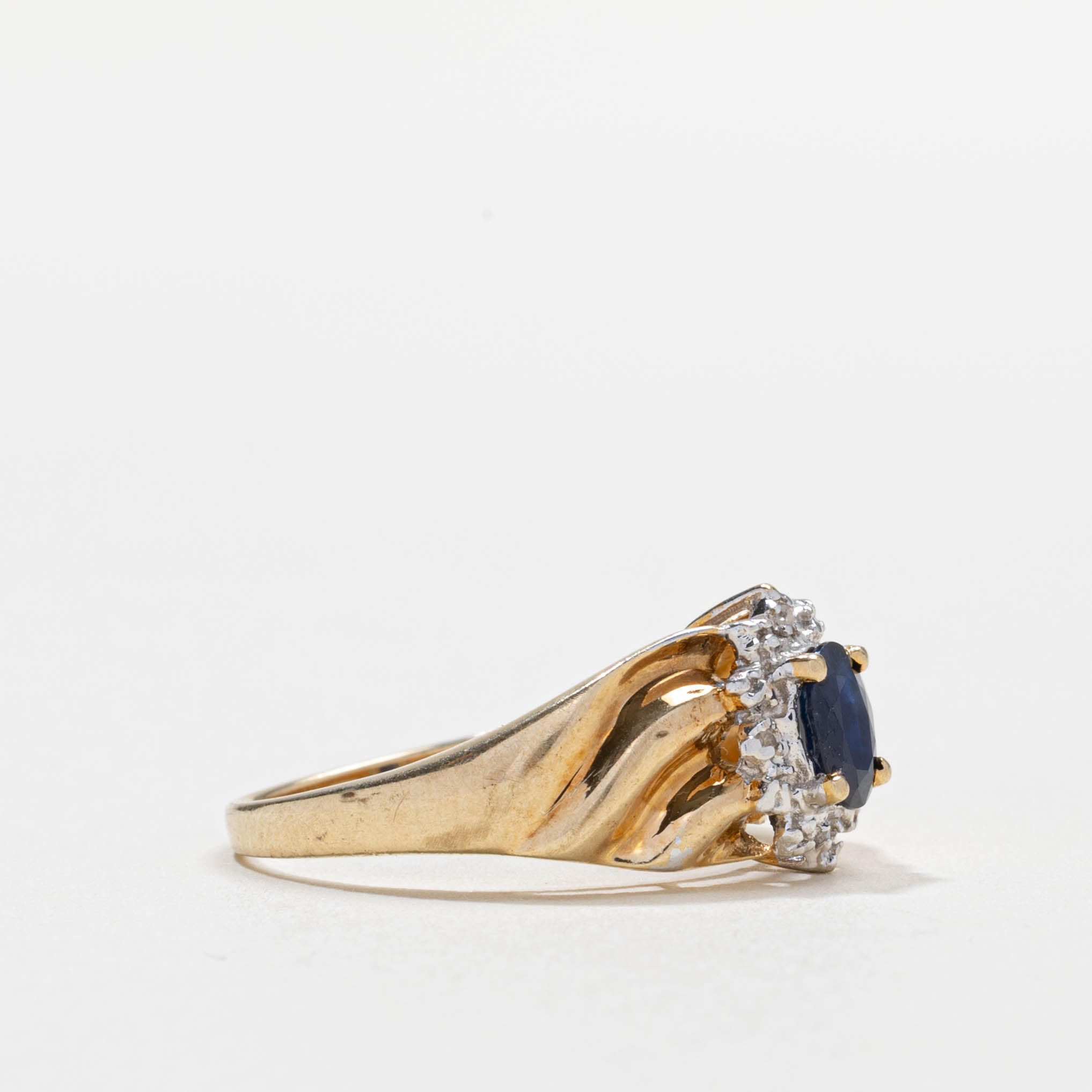 10k Sapphire & Diamond Petal Halo Grooved Ring | SZ 6.75