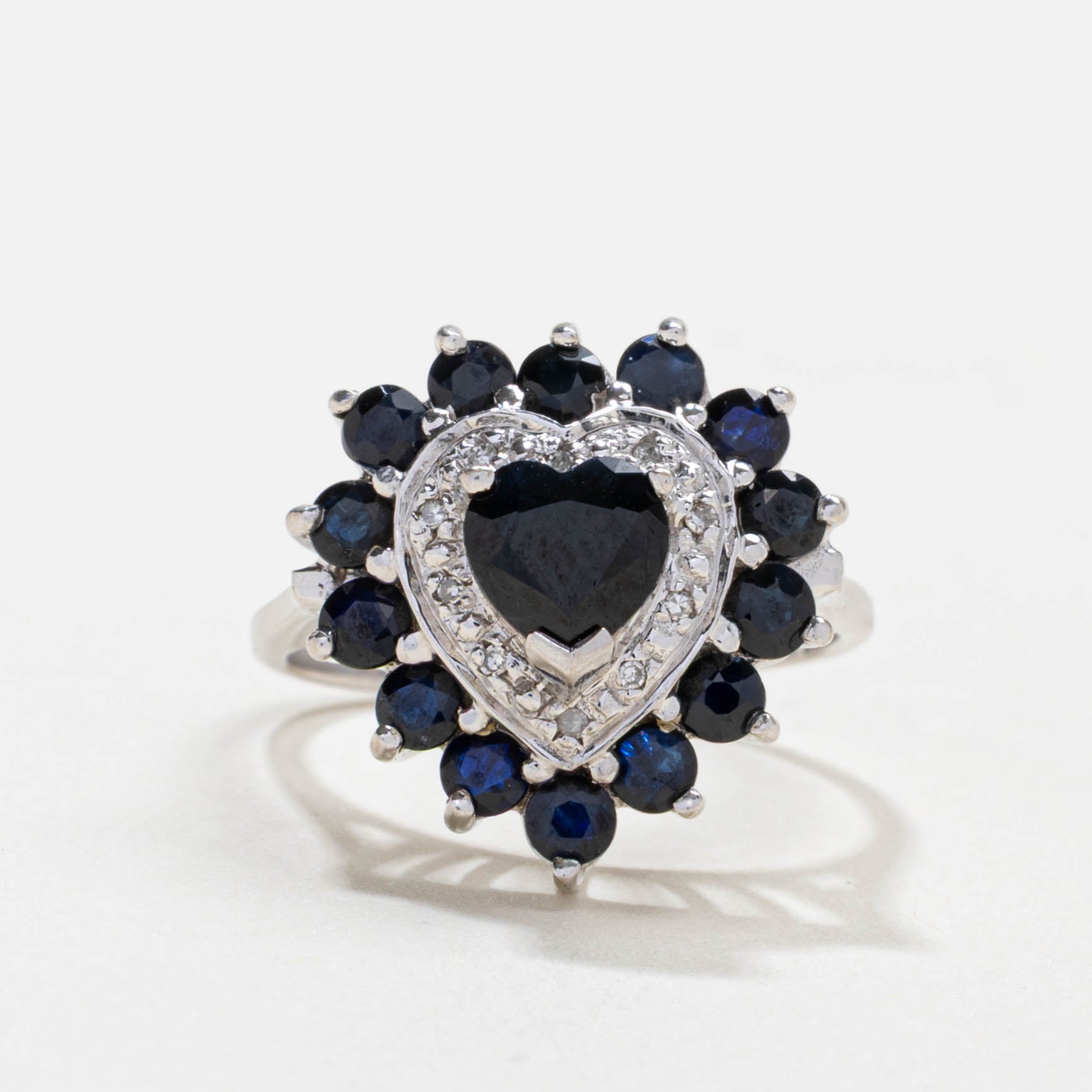 10k Heart Cut Sapphire & Diamond Petal Halo Ring | SZ 6.25