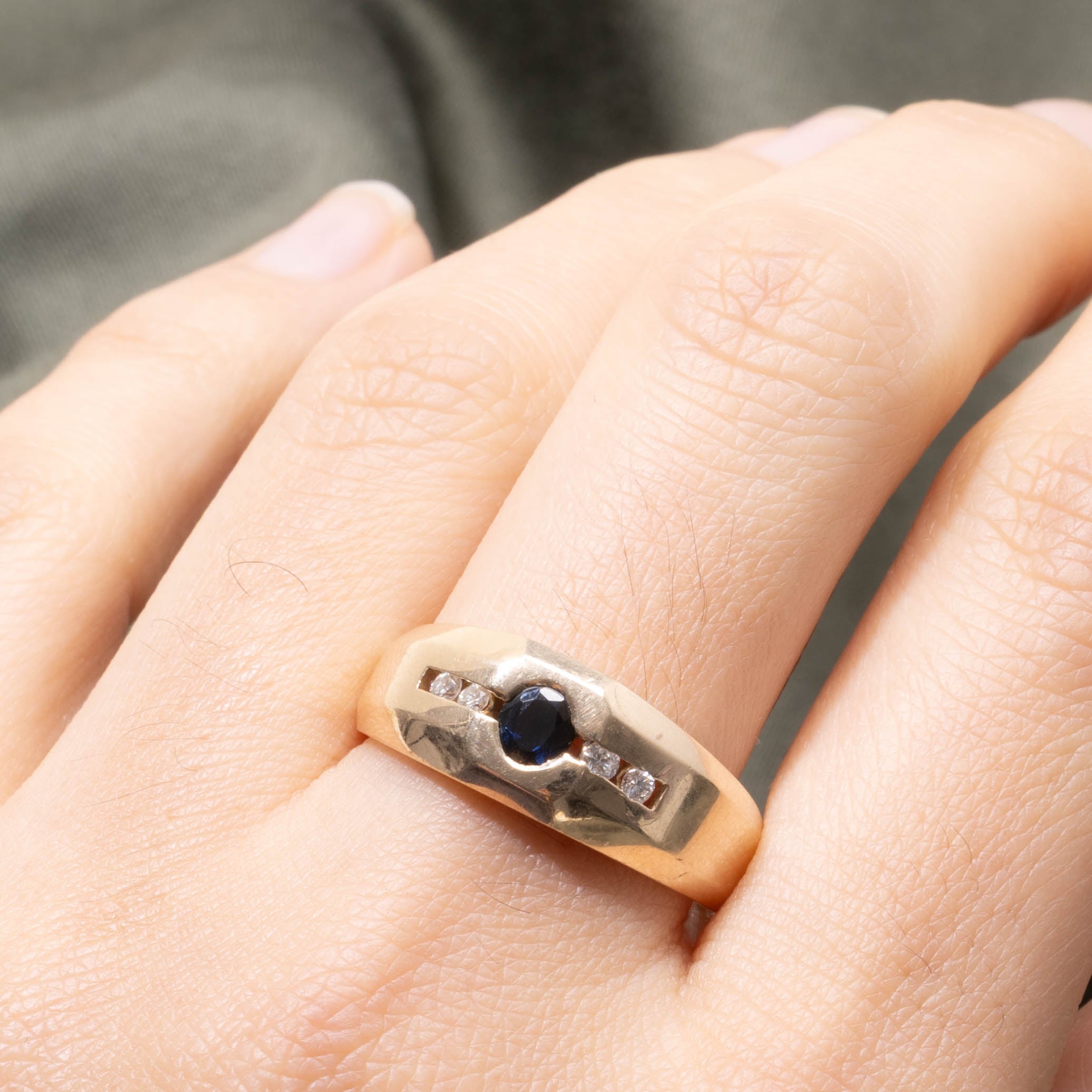 10k Flush Set Sapphire & Diamond Accented Ring | SZ 9.75